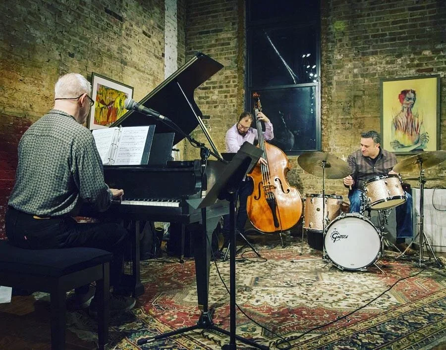 Photos by Harvey Tillis from this week's @jazzrecordartcollective show featuring the Peter Saxe Trio and Andy Brown and Dennis Carroll Duo! Very excited to have been able to live sketch and provide backdrops for these incredible performances!! #livej