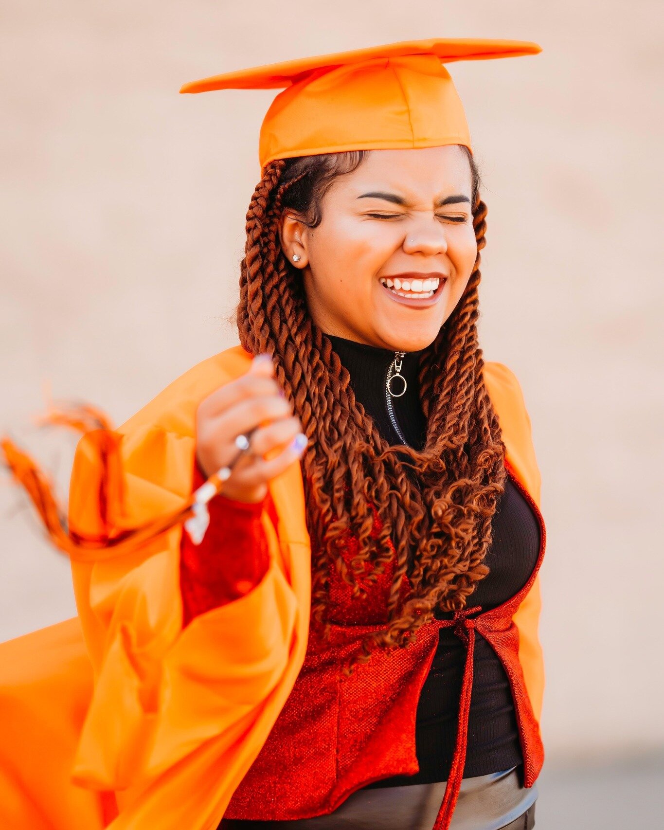 Got to hang out with my Senior Squad last week, and these are just a handful of my faaavs from their cap and gown sessions! 

These photos captures the essence of a triumphant journey, marking the culmination of years of hard work, dedication, and gr