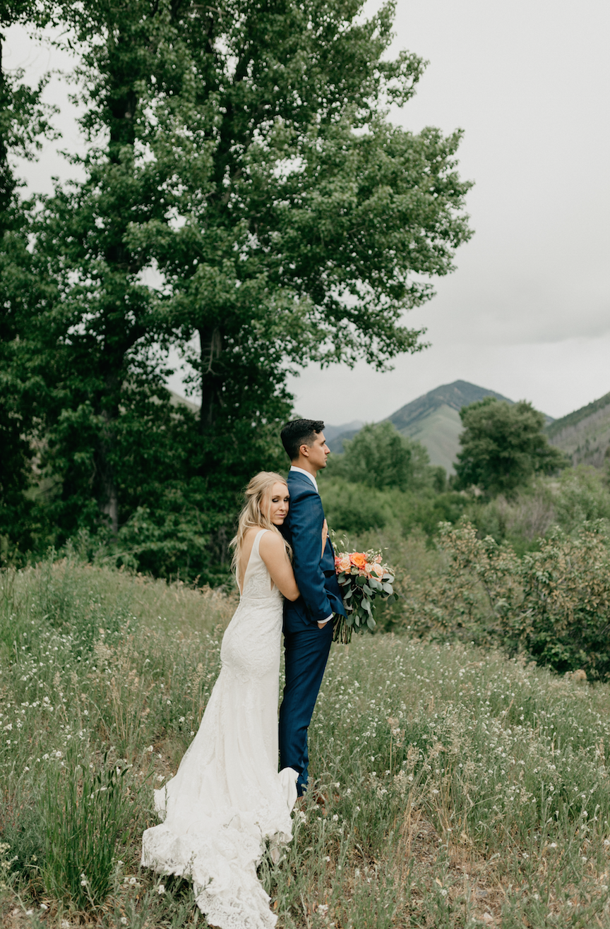 Sedona's Sun Valley Wedding | DACI bride