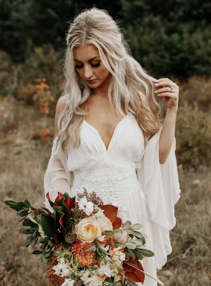 Luna wedding dress for the hippie Bell sleeves and flowy - Main Image