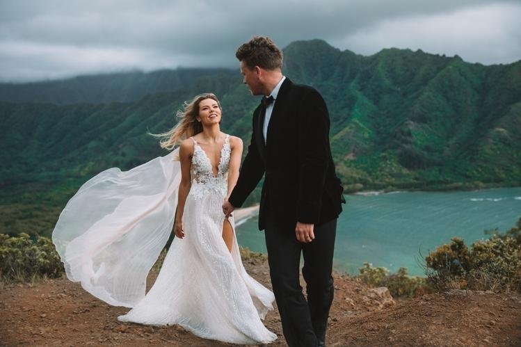  Custom wedding dress. Bride Tessa’s elopement in Hawaii. Photo by  Caramia   