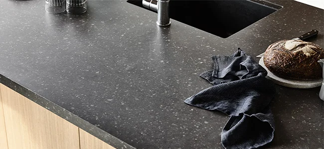 essastone-concrete-bitumen-stone-kitchen.-1.jpg