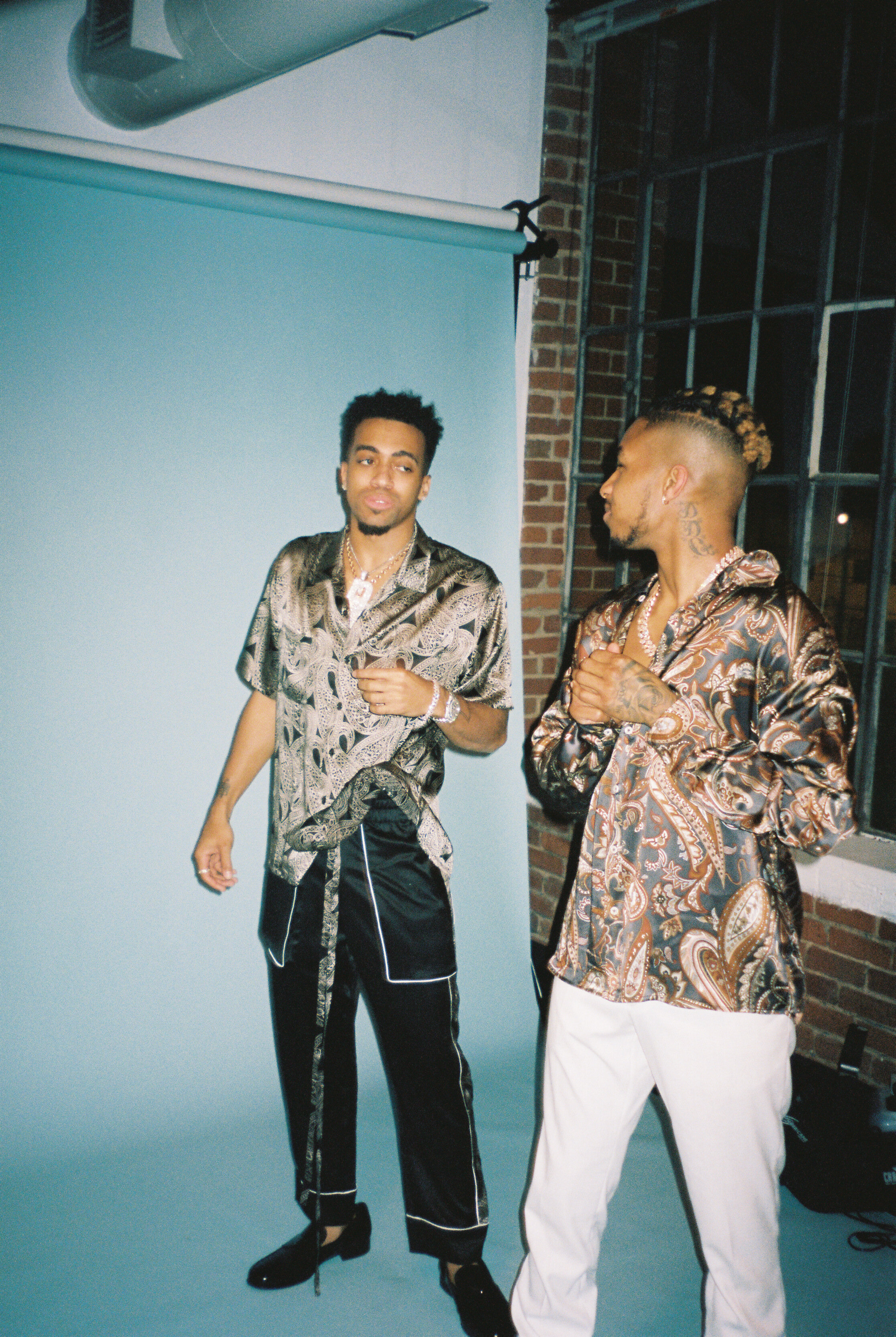 Album SWIPE UP video