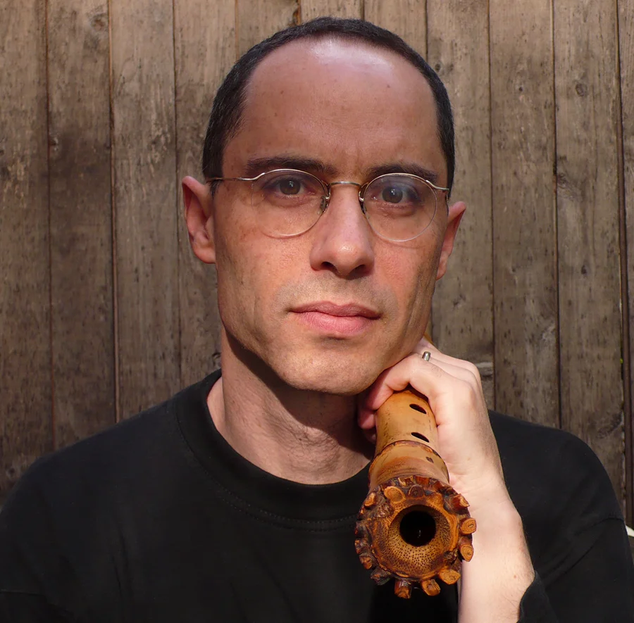 photo by Lois Ellison