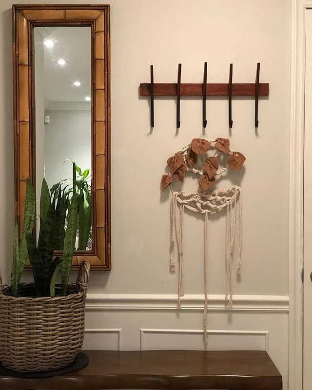 This is my natural pain medication, my current moving meditation. #macrameart #macrametreeoflife #macrametree #nofilter #macrametreeoflife 🌳 
#bohemian #bohodecor #floralhoops #blessed #art #fiberart #macrame #leaves #leavesart #floralart #floraldes