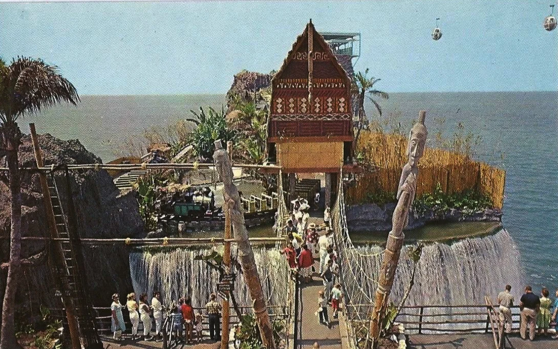 Pacific_Ocean_Park_South_Sea_Island.jpg