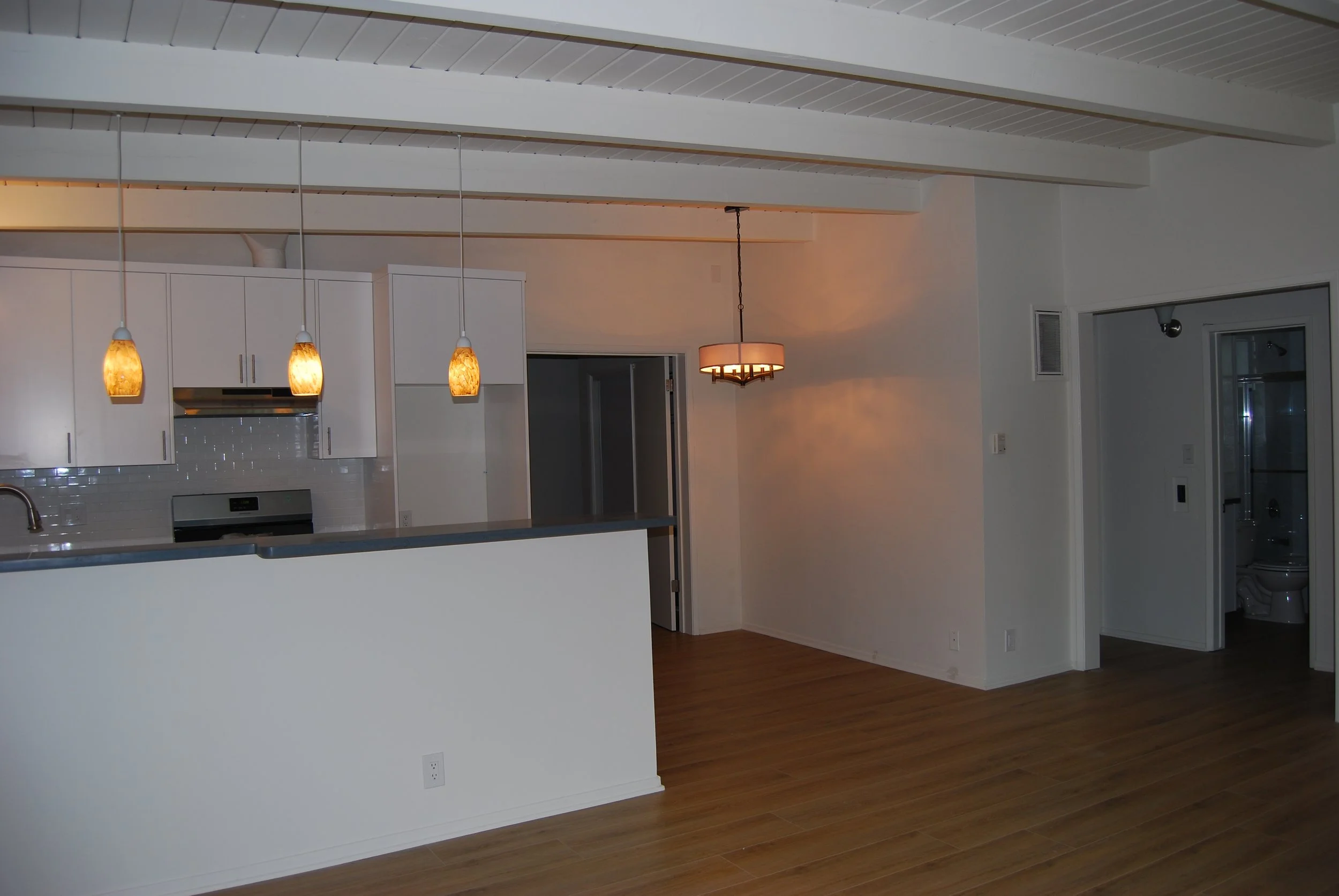 Living Room-3.JPG