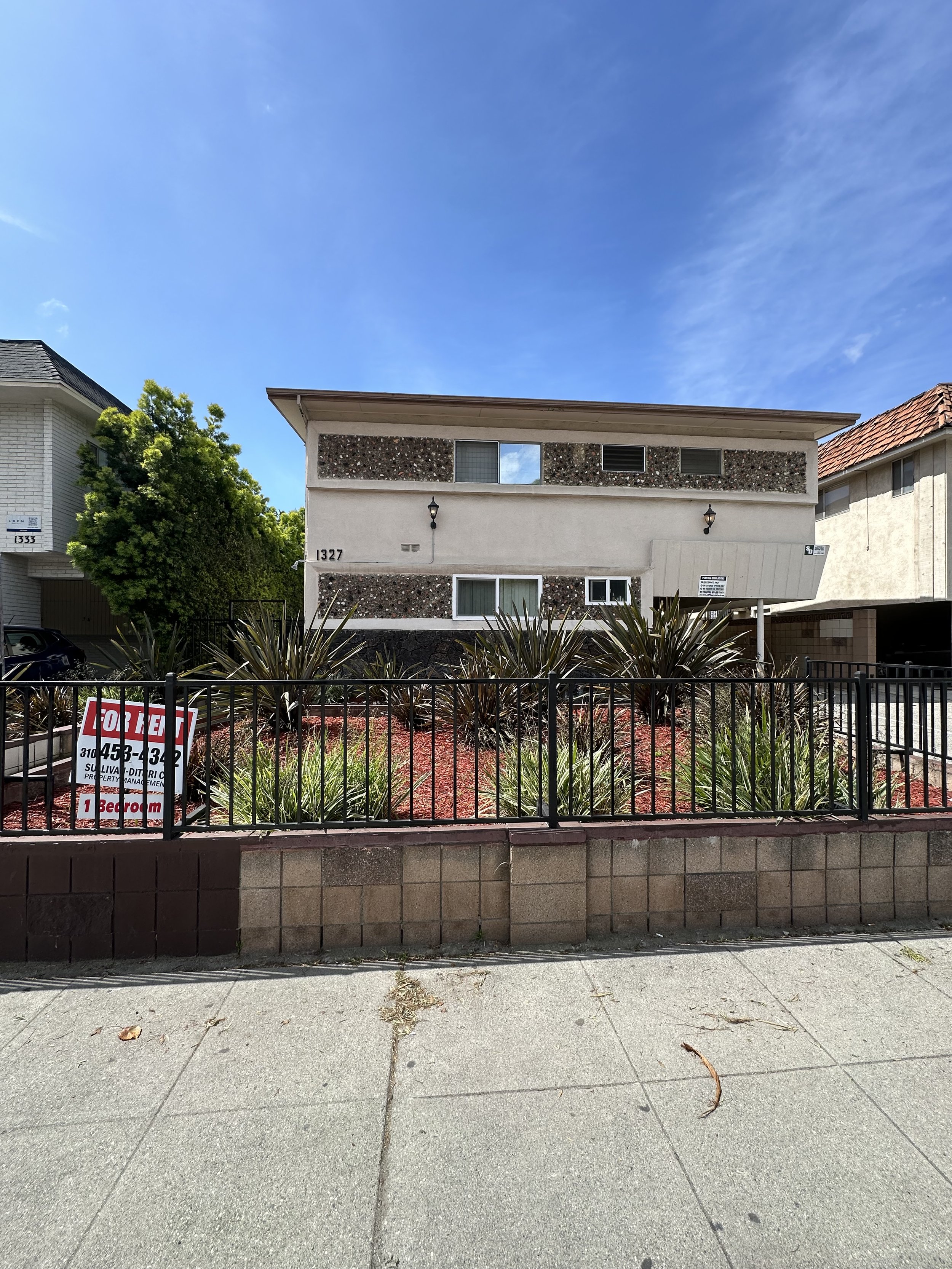 1327 S. Bundy Dr., # 9, Los Angeles, CA 90025 