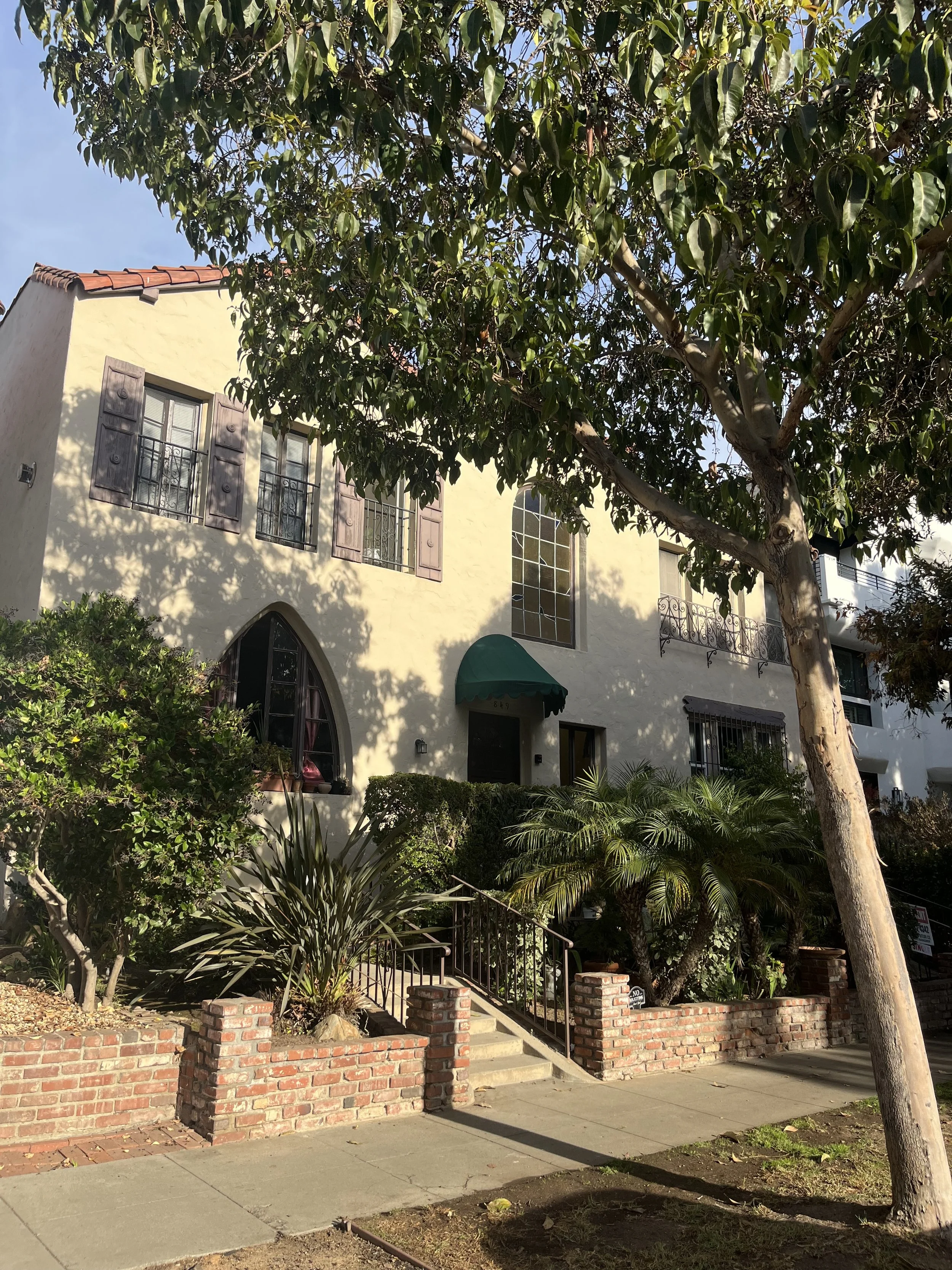 849 11th St., # 105, Santa Monica, CA  90403    