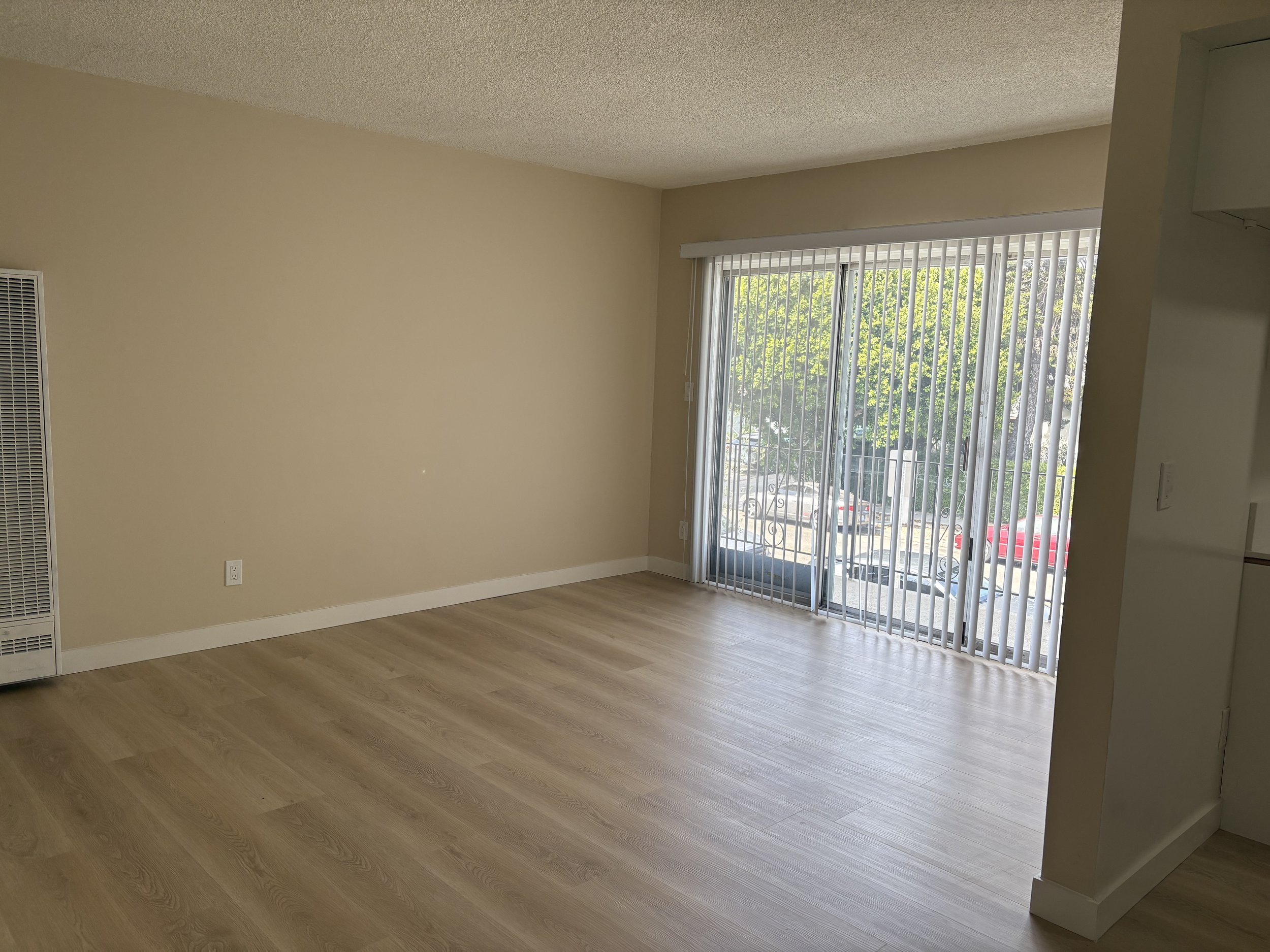 4127 Mclaughlin Ave., # 20, Los Angeles, CA 90066  