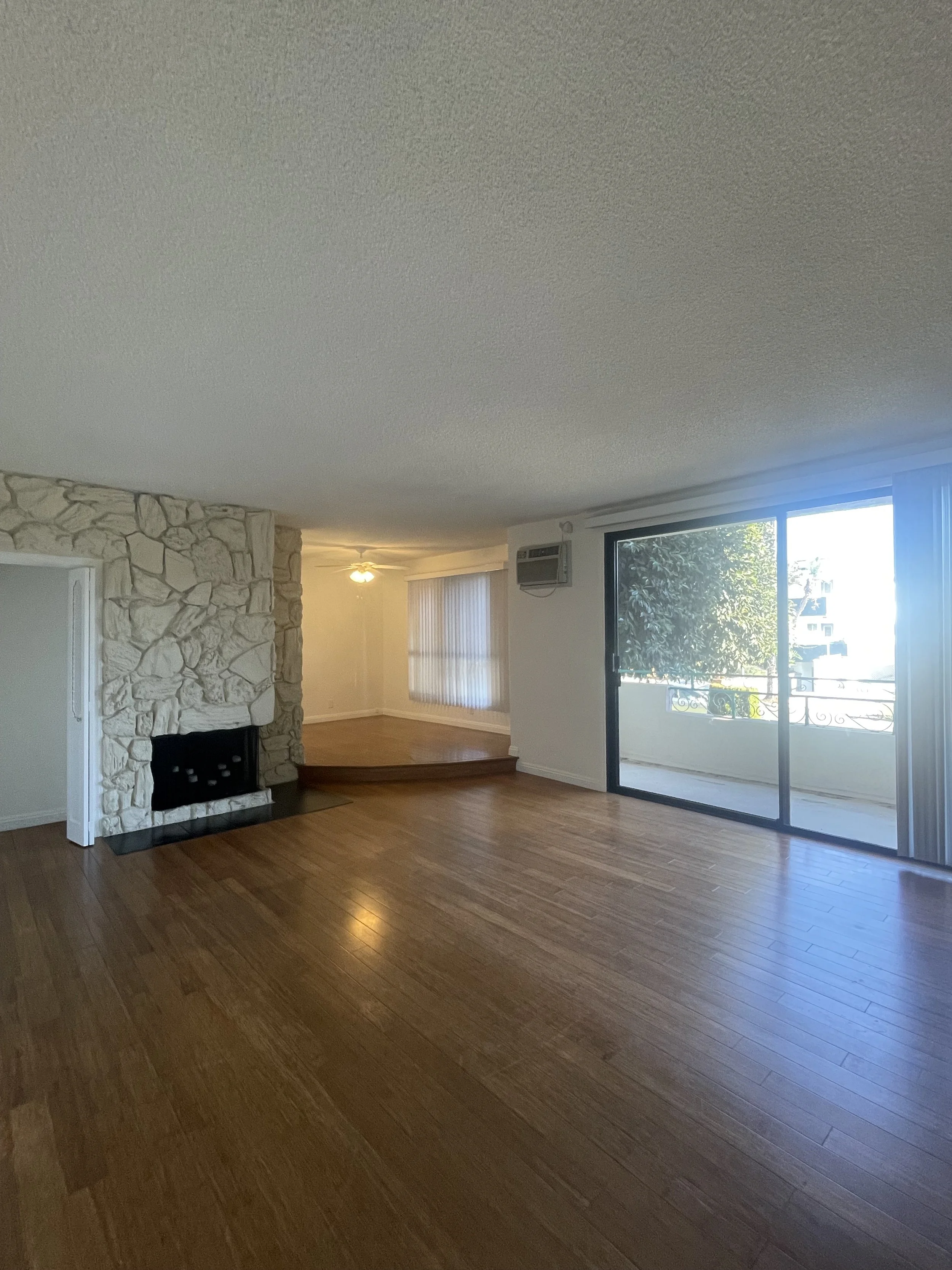 11935 Dorothy Street #101, Los Angeles, CA 90049