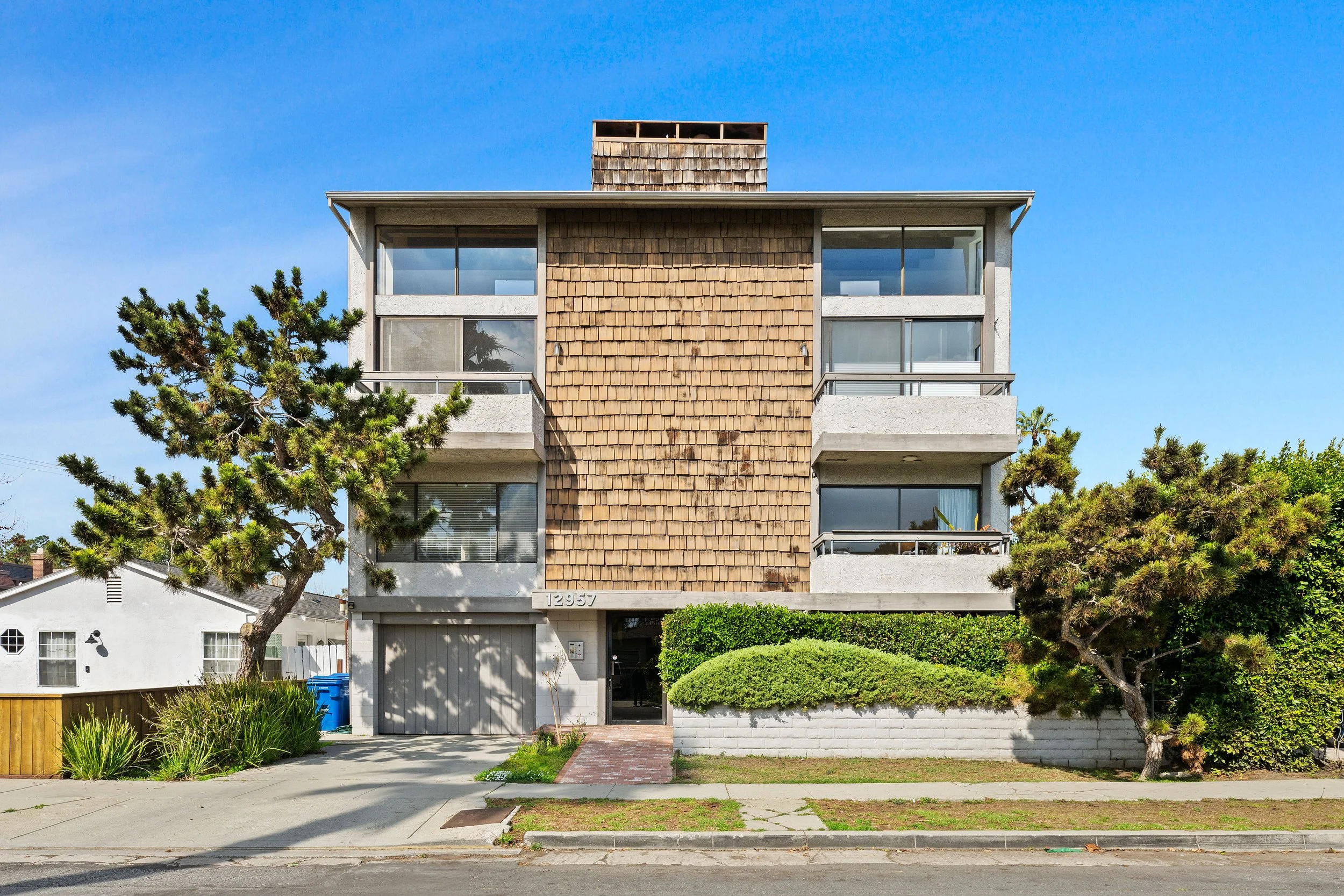 12957 Bonaparte Ave., #1, Los Angeles, CA 90066