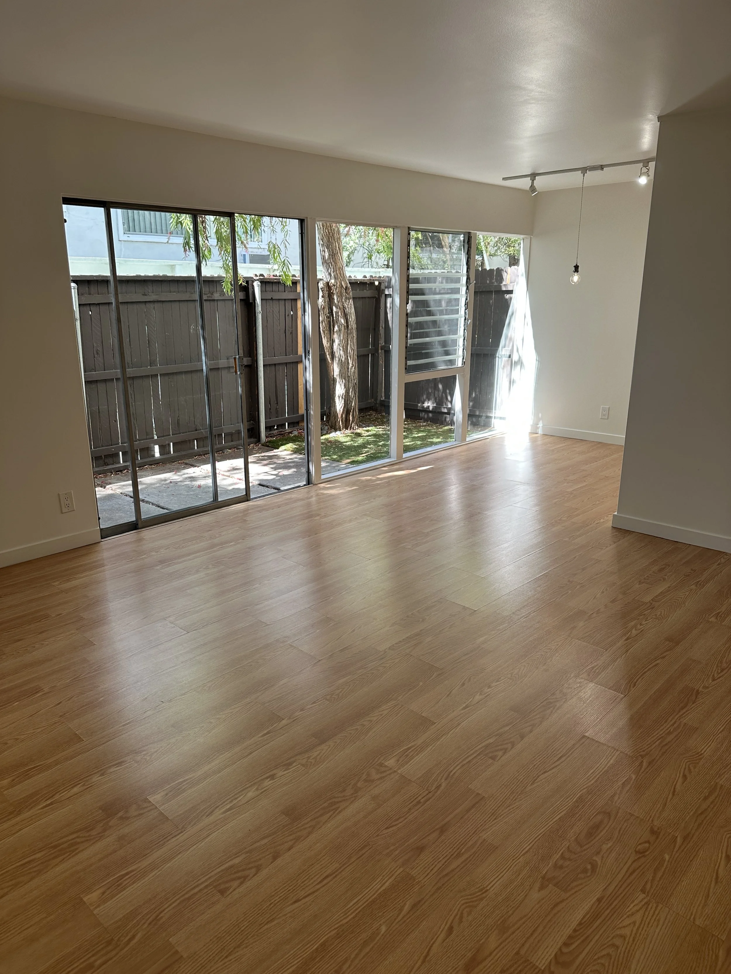 11957 Kiowa Ave., # B, Los Angeles, CA 90049