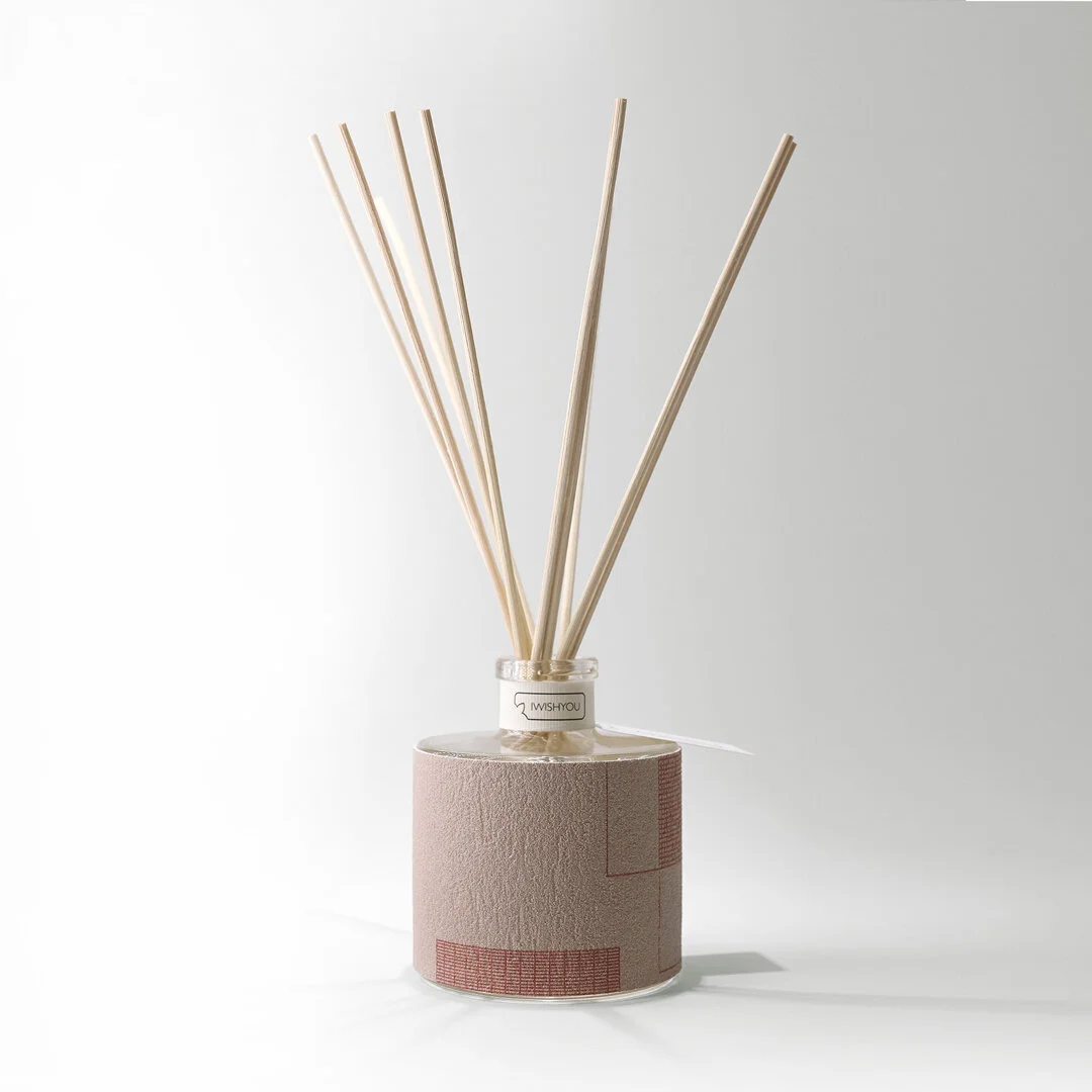 Elisa Ossino — I Wish You — Abstracta
