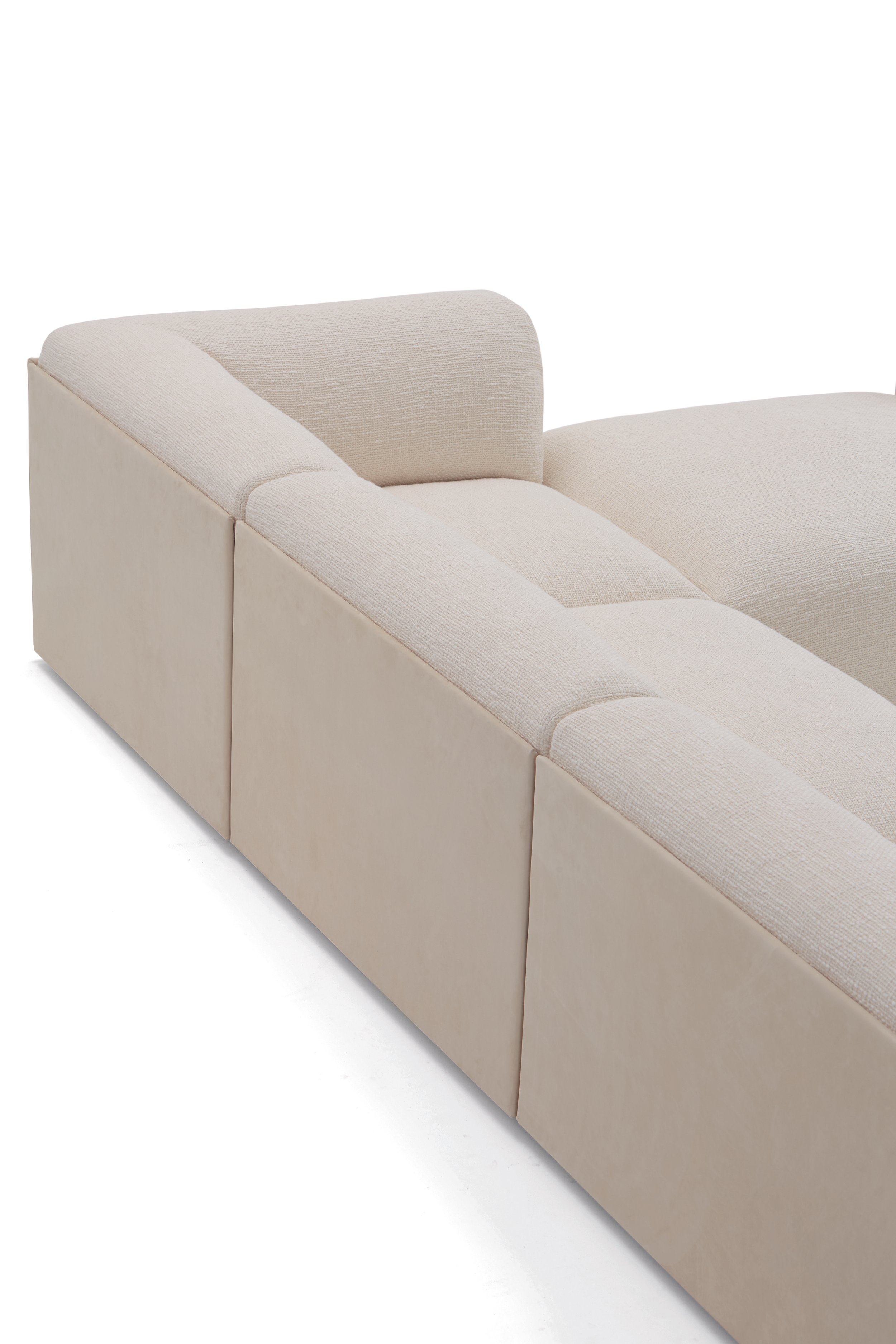 DE PADOVA_HYBLA MODULAR SOFA_detail_3.jpg