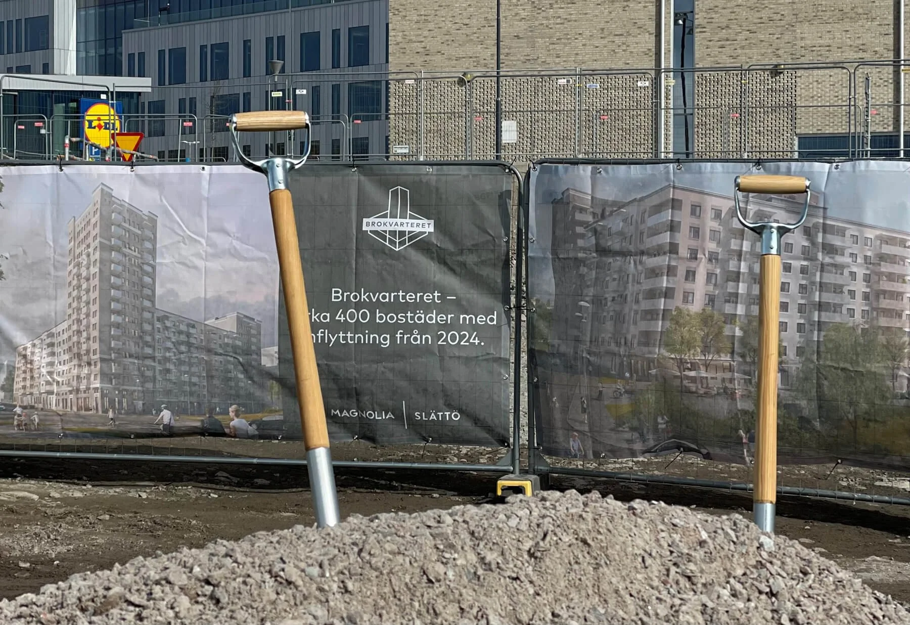 Första spadtaget för Brokvarteret