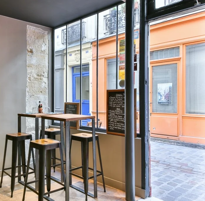 Maud Rousset Décoration d'intérieur café restaurant Paris.jpg