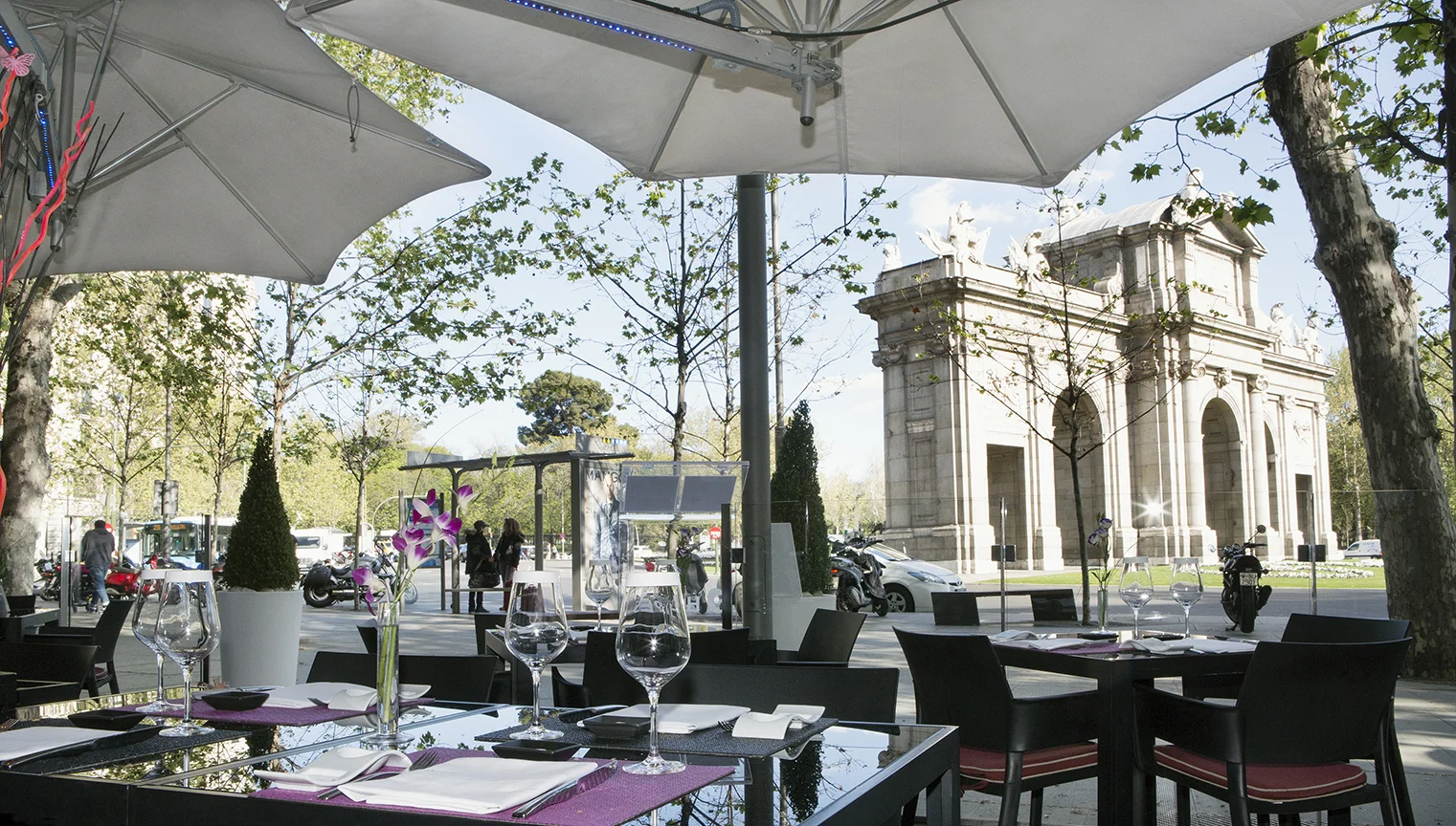 Aperitivo con Vistas.jpg