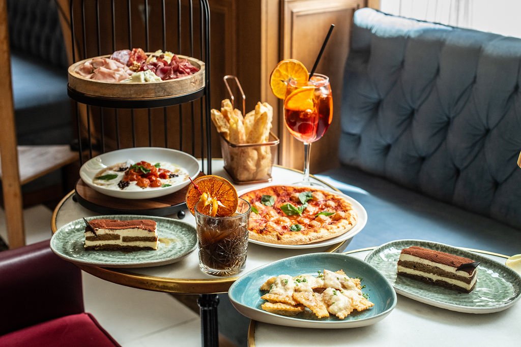 Aperitivo italiano con música en vivo