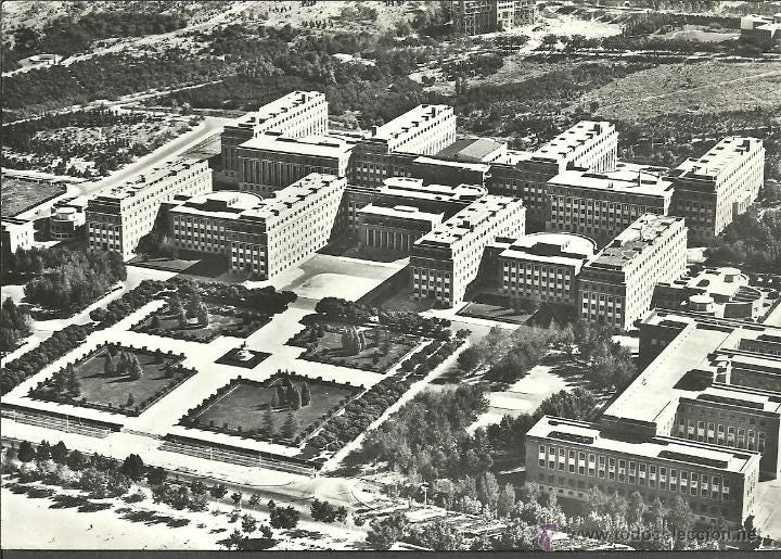 Charla histórica - De la utopía a la realidad: historia de la Ciudad Universitaria