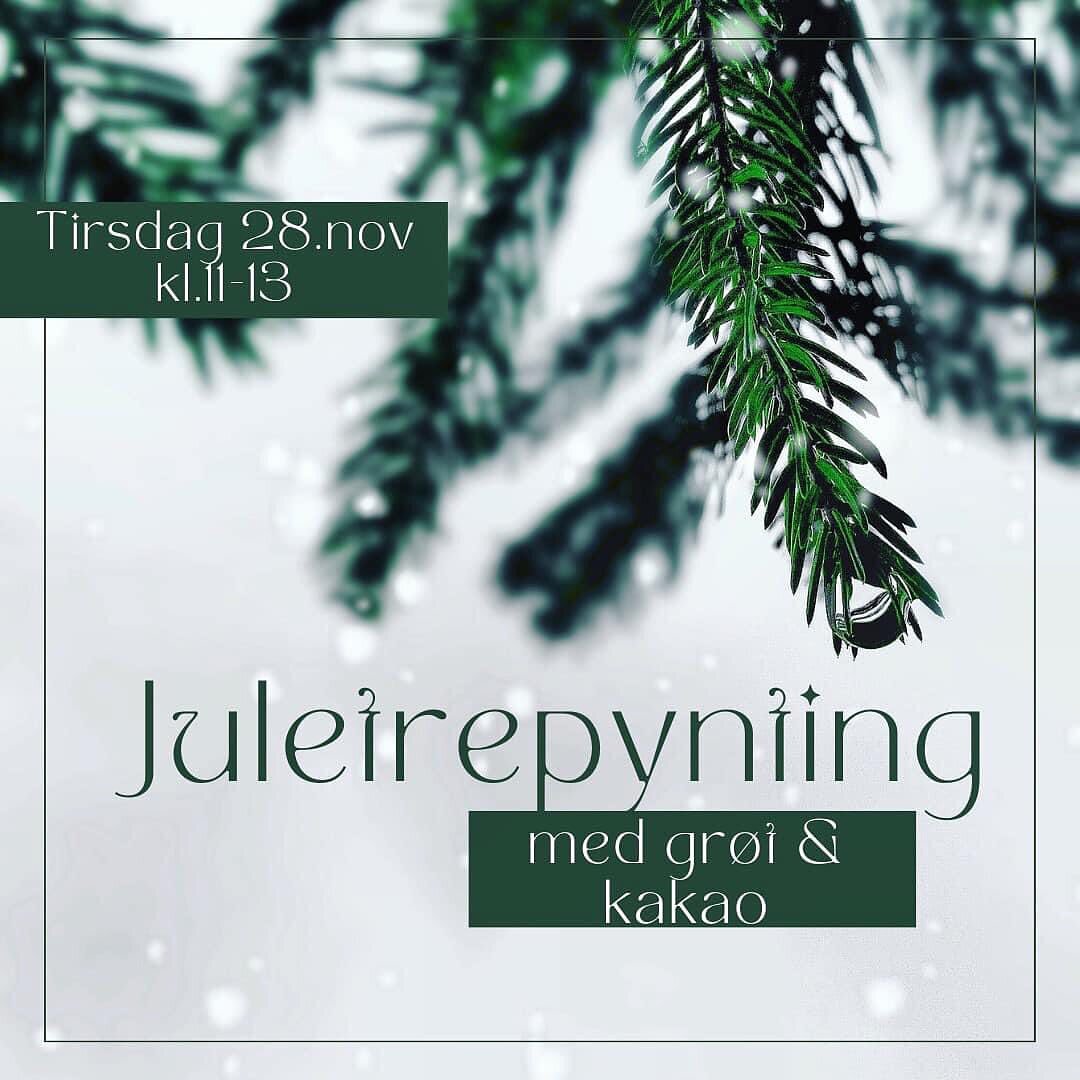 I dag kl. 11-13 er det gr&oslash;t og juletrepynting sammen med Studentr&aring;det ✨Vi st&aring;r i 1. etasje T&aring;rn 💙
Ta turen innom da vel!