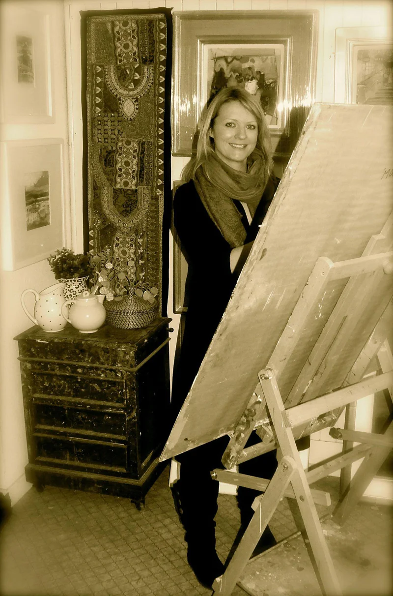emmma-s-davis-easel.jpg