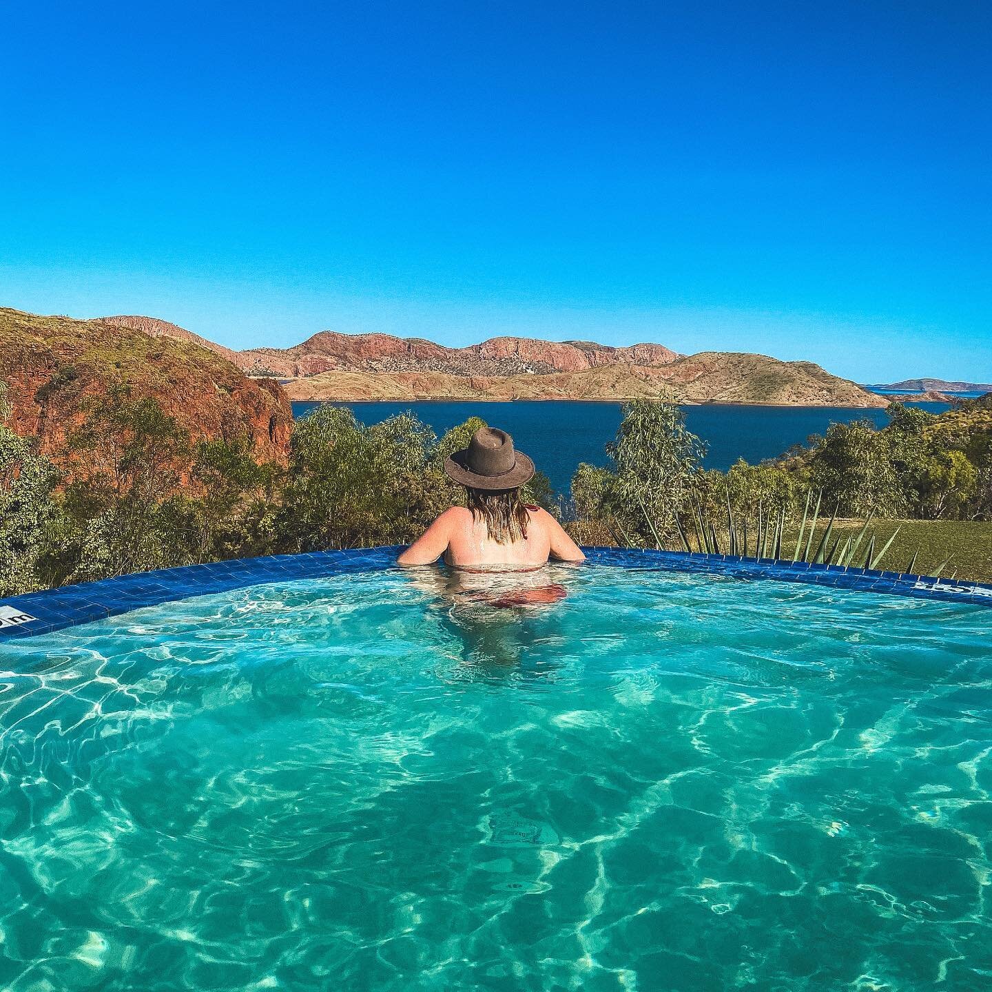 Lake Argyle! What a spot! Had to do the iconic &lsquo;Insta shot&rsquo; in the infinity pool lol. So far this tour has been a blast. Playing here at Lake Argyle Resort tomorrow night with @laineandlevi