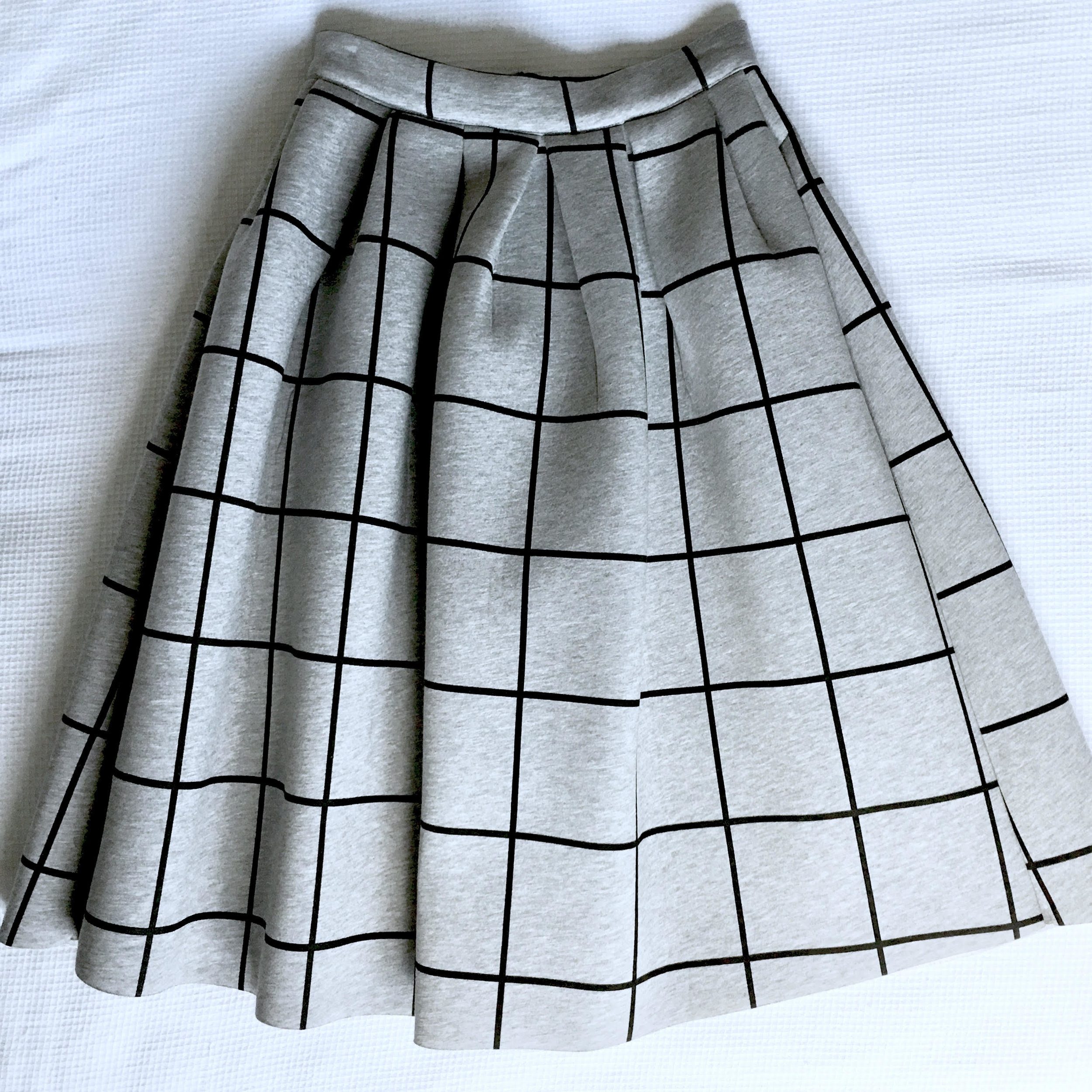 Grey skirt.jpg