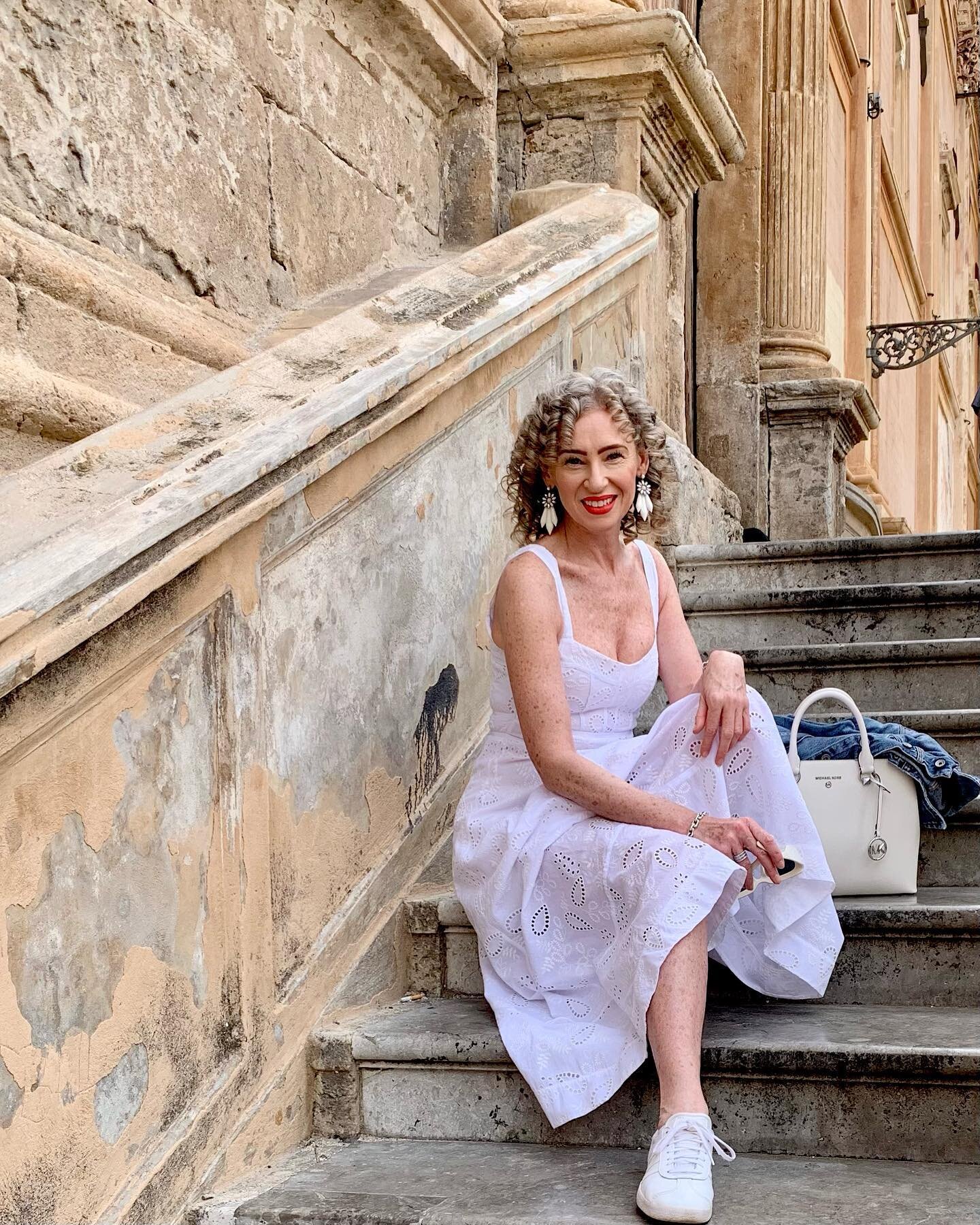 Fairytale 50th! 💃🏻 Prepare for the photobombing of my Postcards from Palermo! 🇮🇹🥂💃🏻 

Thank you for making it more special than I could ever have imagined&hellip; #ifyouknowyouknow 💋

#palermosicily #thisisfifty #birthdaygirl #stylishtravel #