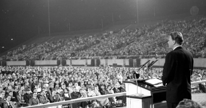 Evangelist_Billy_Graham_speaking_at_Doak_Campbell_Stadium_in_Tallahassee_Florida_resized_11928157394-720x380.jpg