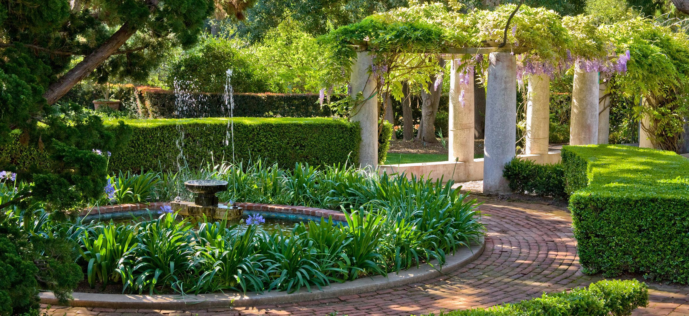 03-brick-fountain-pergola.jpg