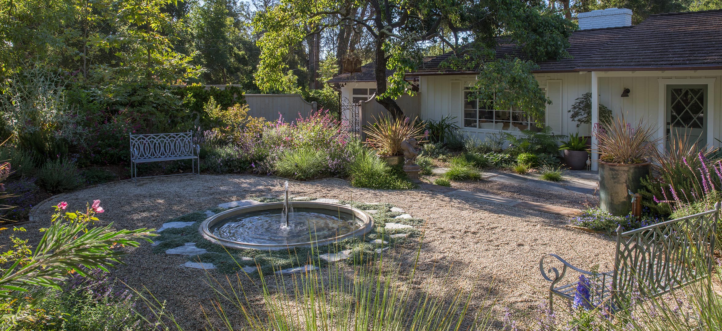 04-fountain-flagstone-gravel.jpg