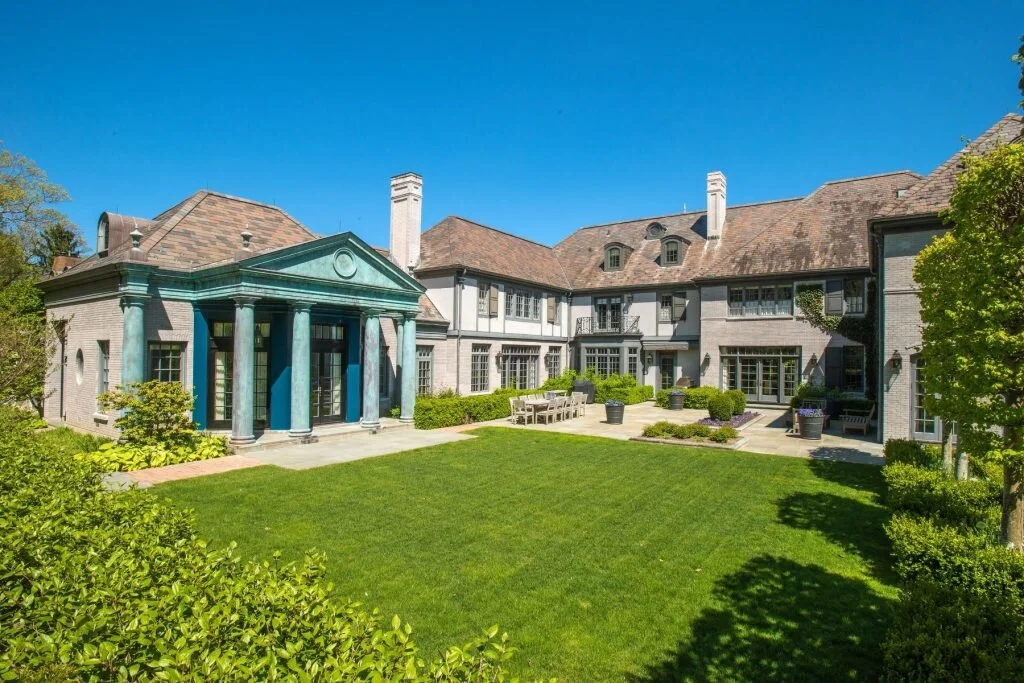 Inside an Enchanting Manor in Greenwich