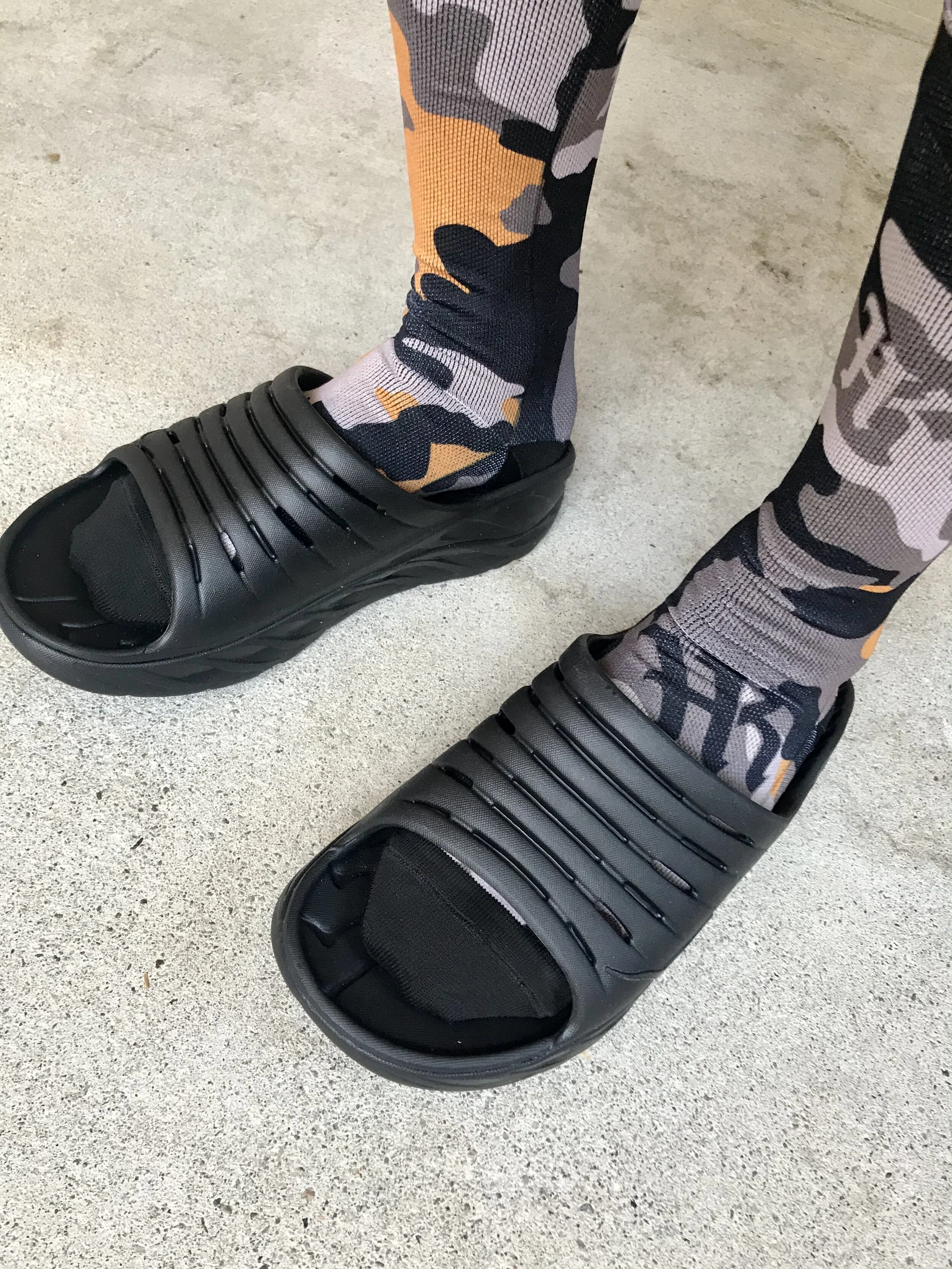 EEF1B829-C7C0-435C-815C-31834C9AD4AE