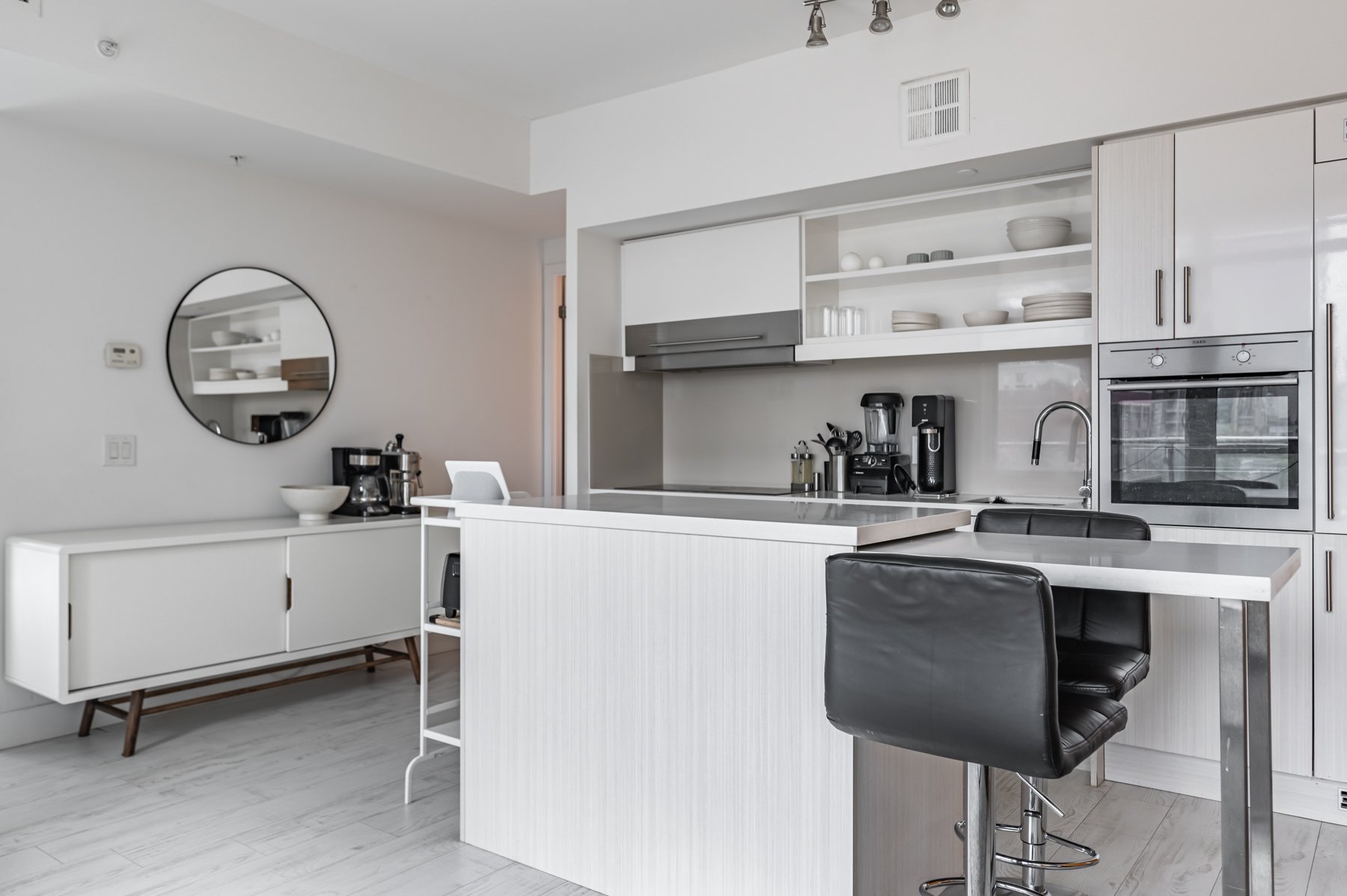 39 Sherbourne St Unit 907-12.jpg