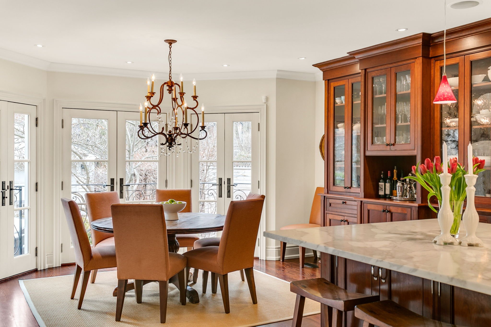 62-web-or-mls-17_007_Breakfast Area.jpg
