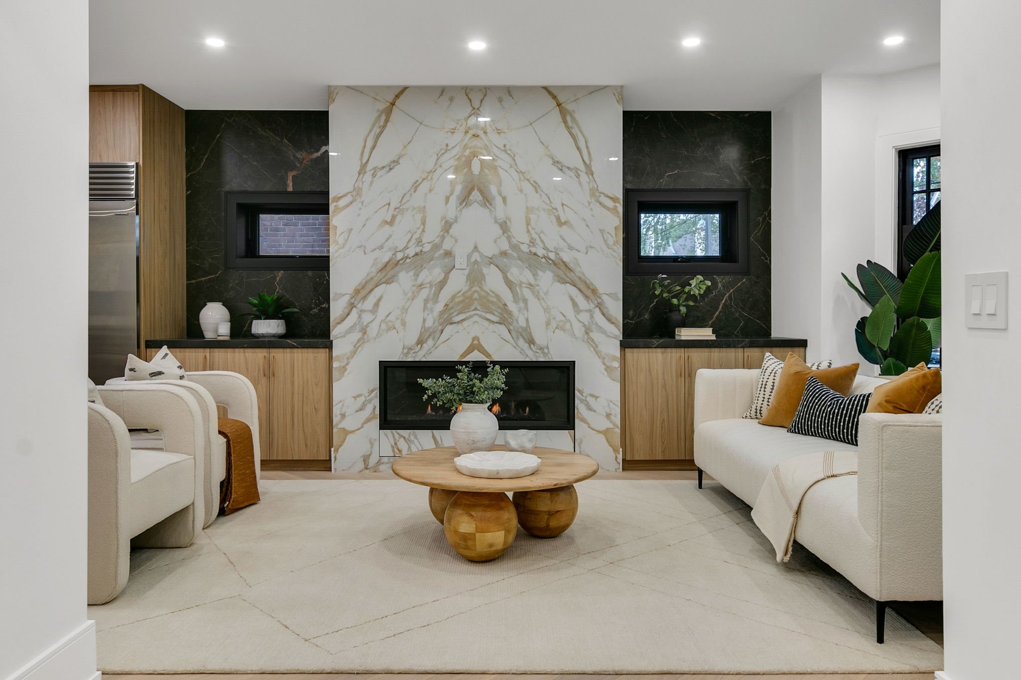 5-web-or-mls-8_001_Living Room.jpg