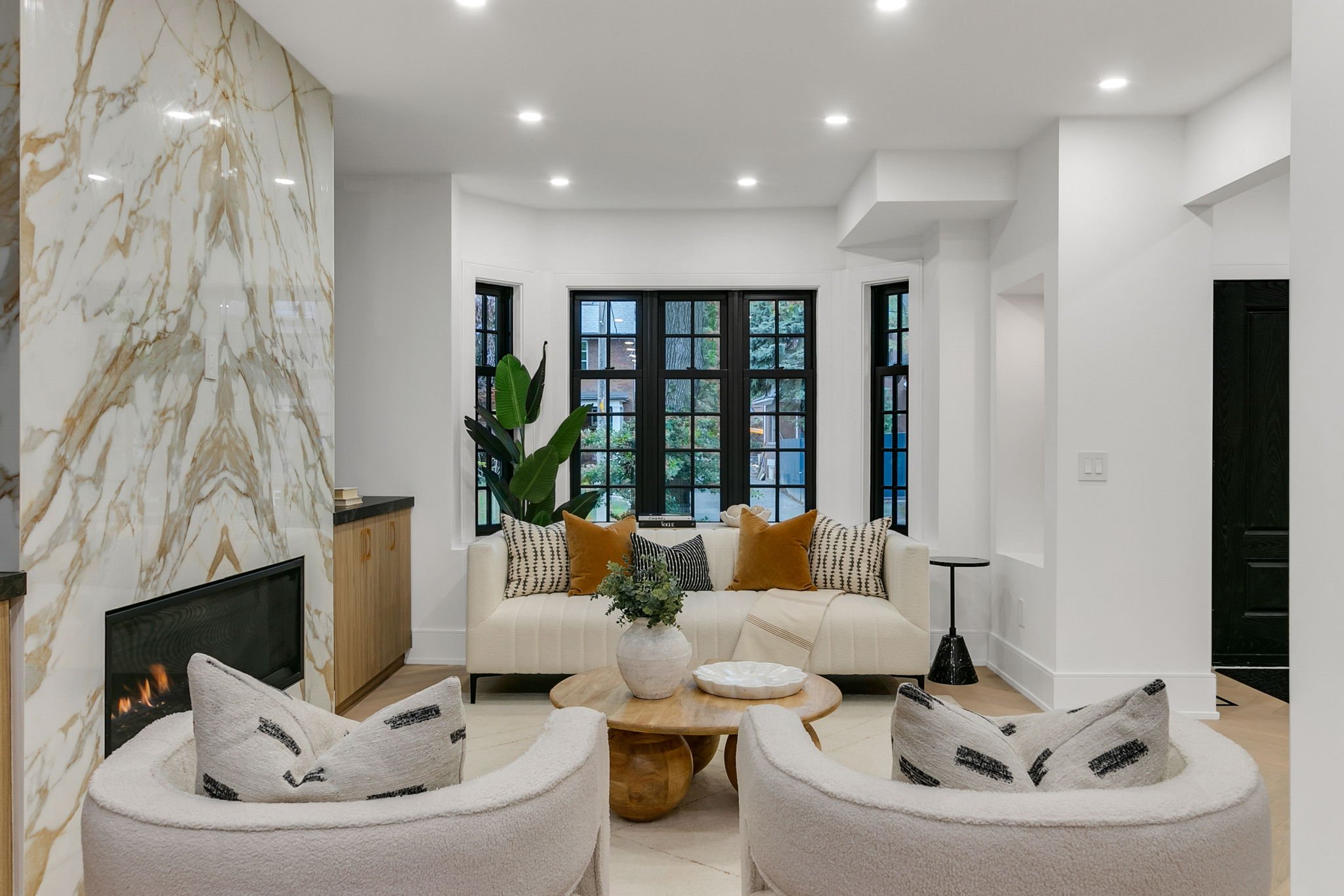 8-web-or-mls-8_004_Living Room.jpg