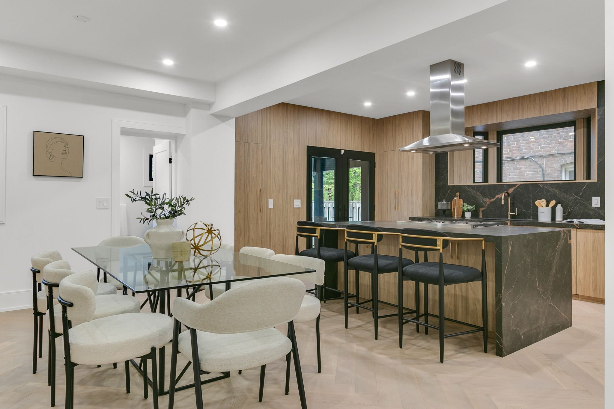 19-web-or-mls-12_003_Dining Room.jpg
