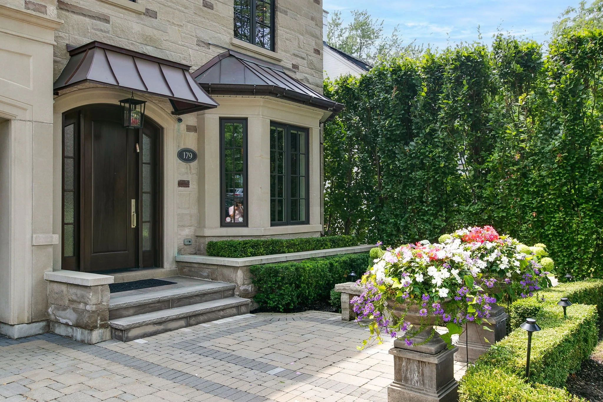 5-web-or-mls-1_005_Exterior Front.jpg