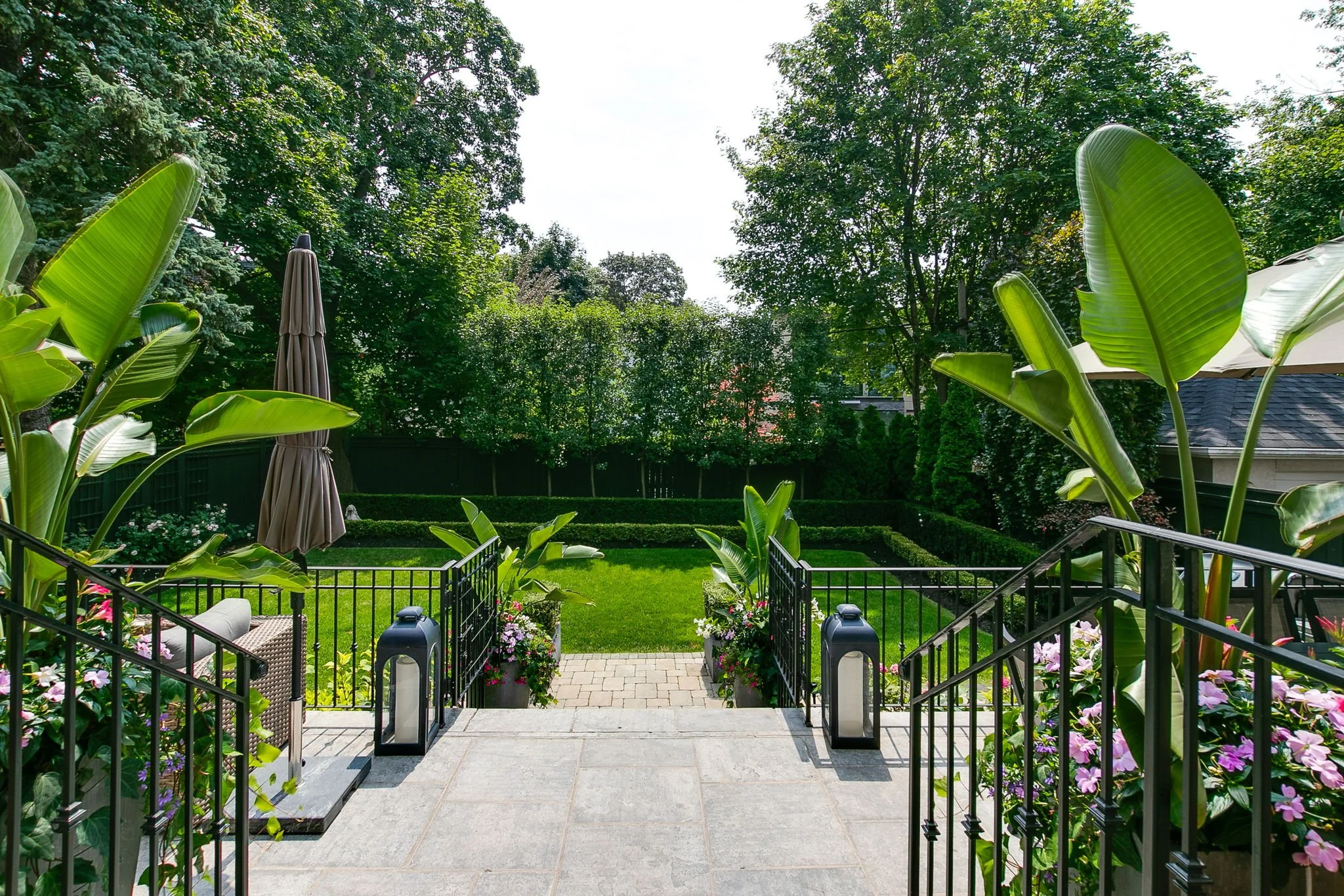 160-web-or-mls-77_001_Patio.jpg