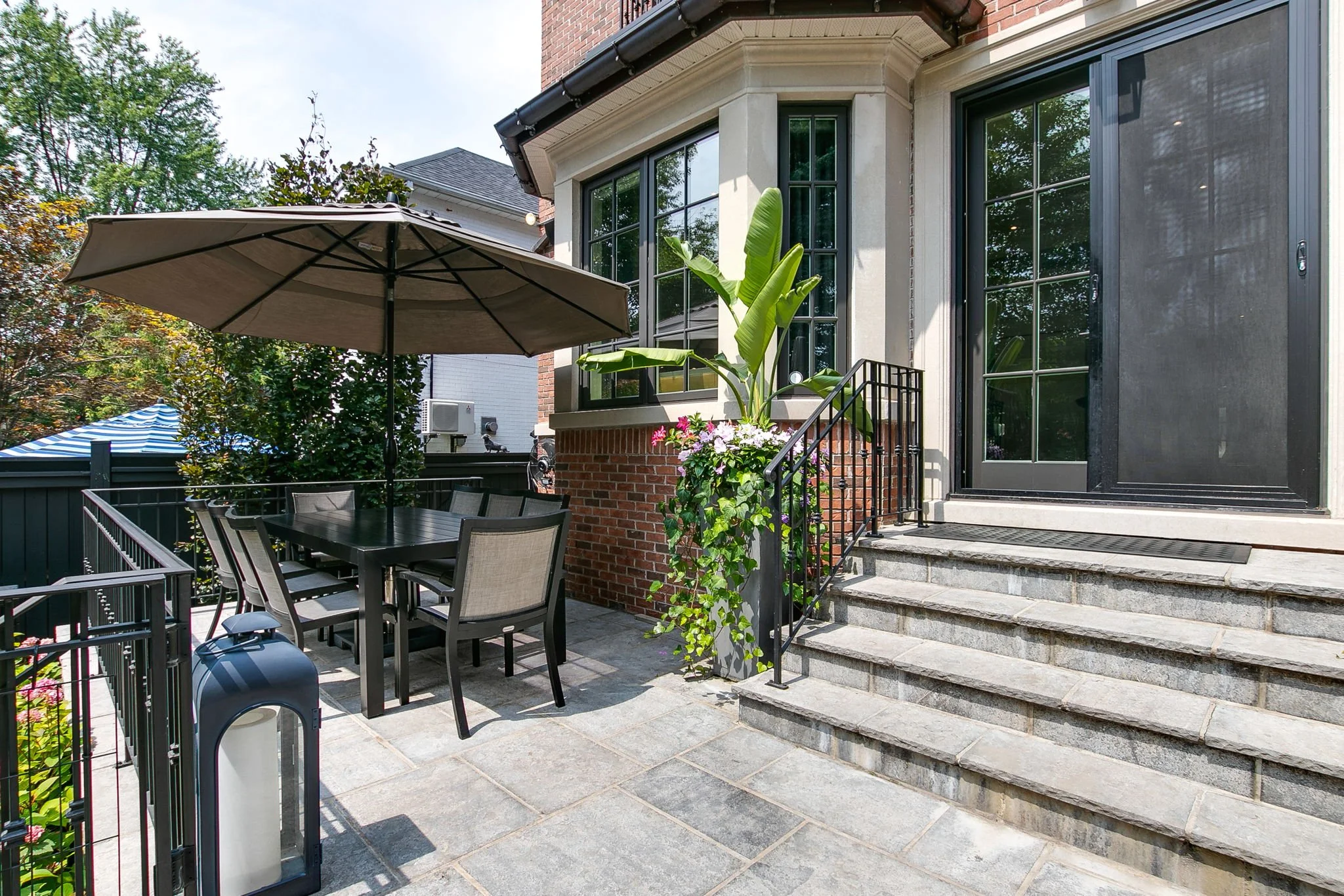 161-web-or-mls-77_002_Patio.jpg