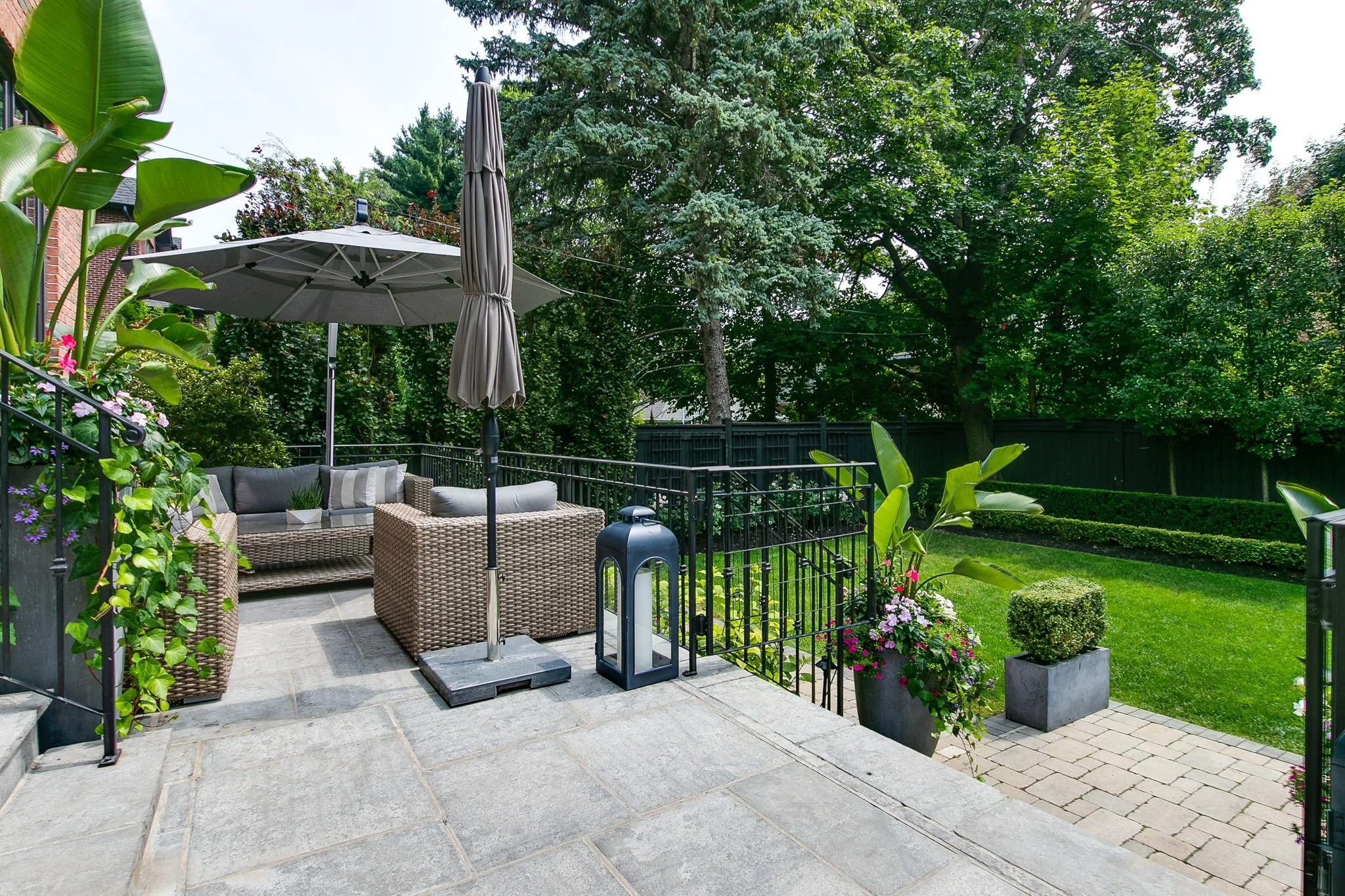 164-web-or-mls-77_005_Patio.jpg
