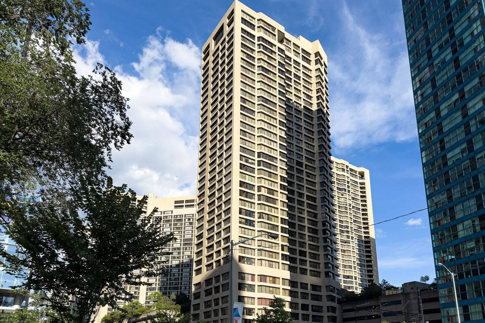 1-web-or-mls-1_001_Exterior Front.jpg