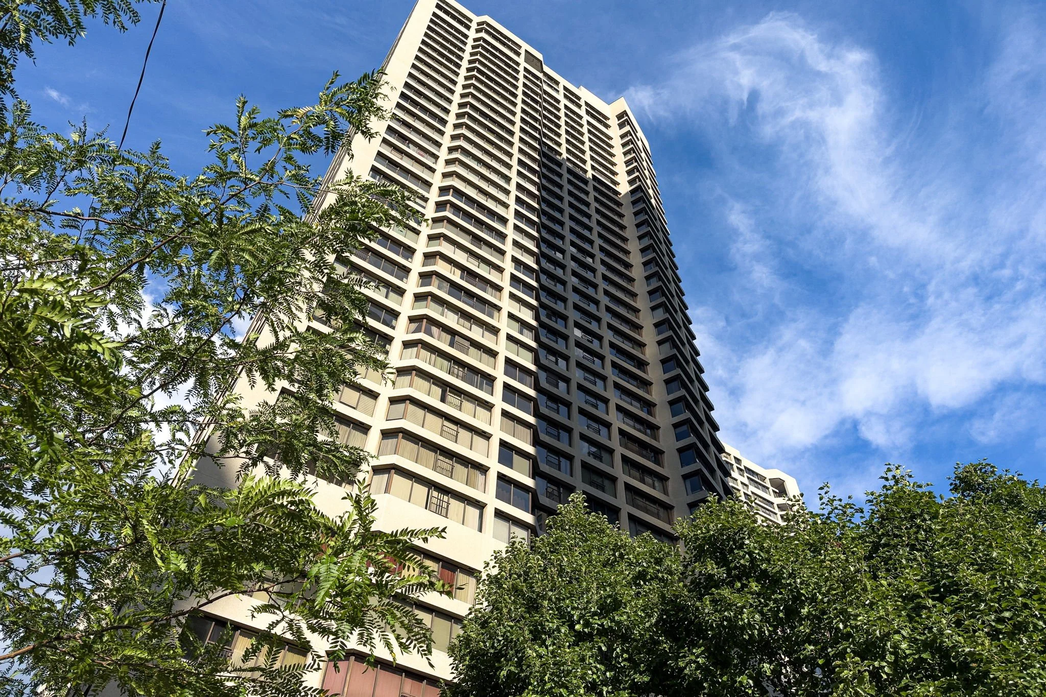 5-web-or-mls-1_006_Exterior Front.jpg