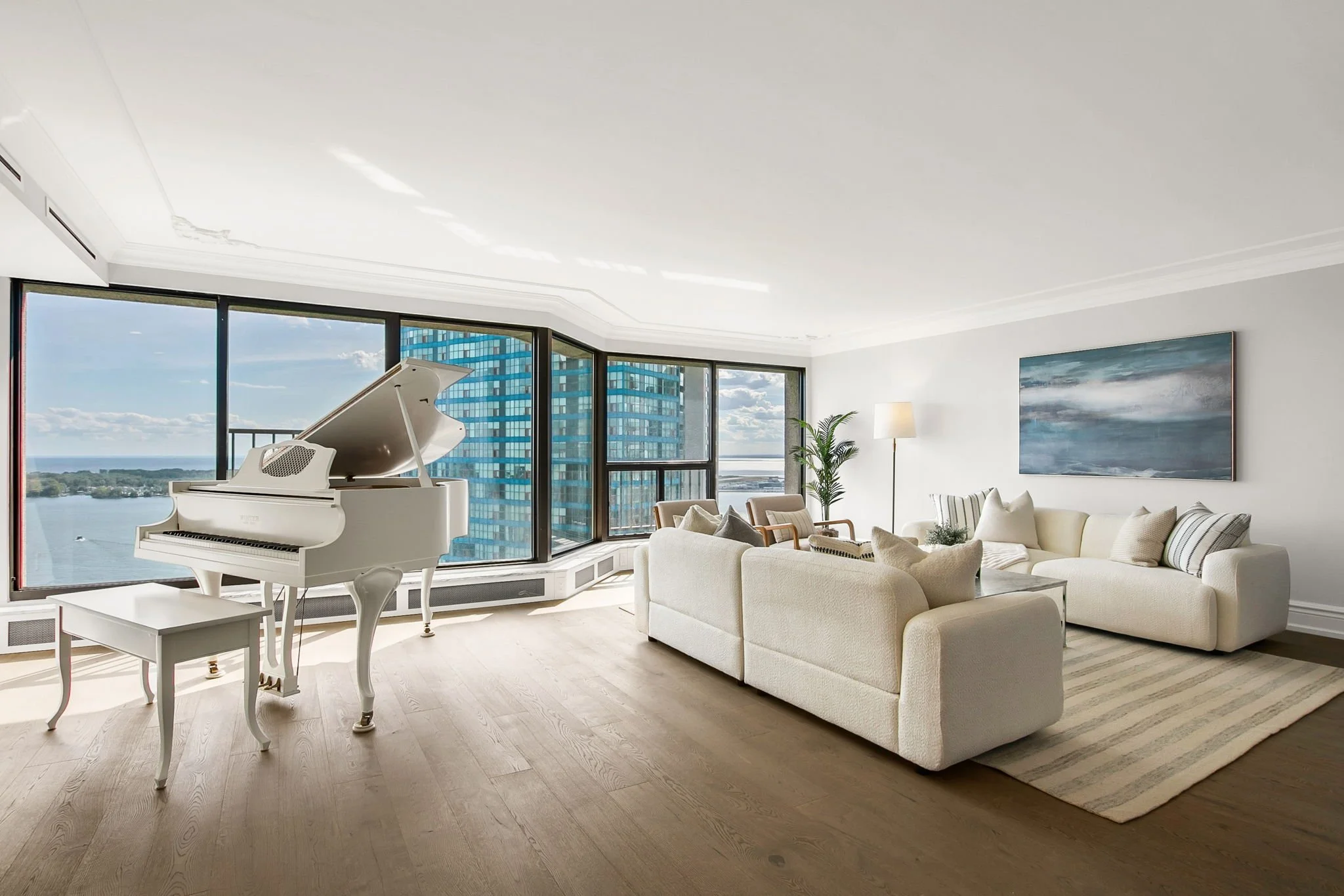 16-web-or-mls-8_002_Living Room.jpg