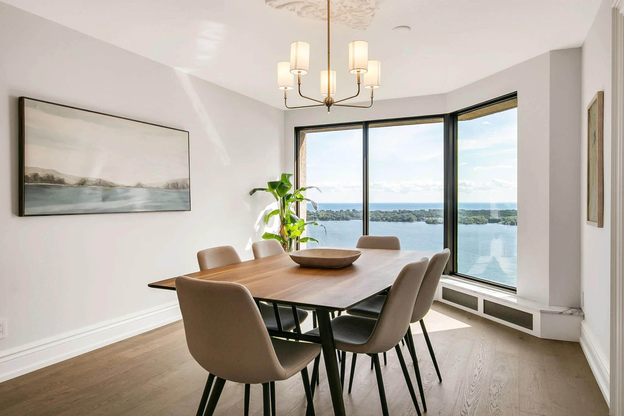 29-web-or-mls-12_002_Dining Room.jpg