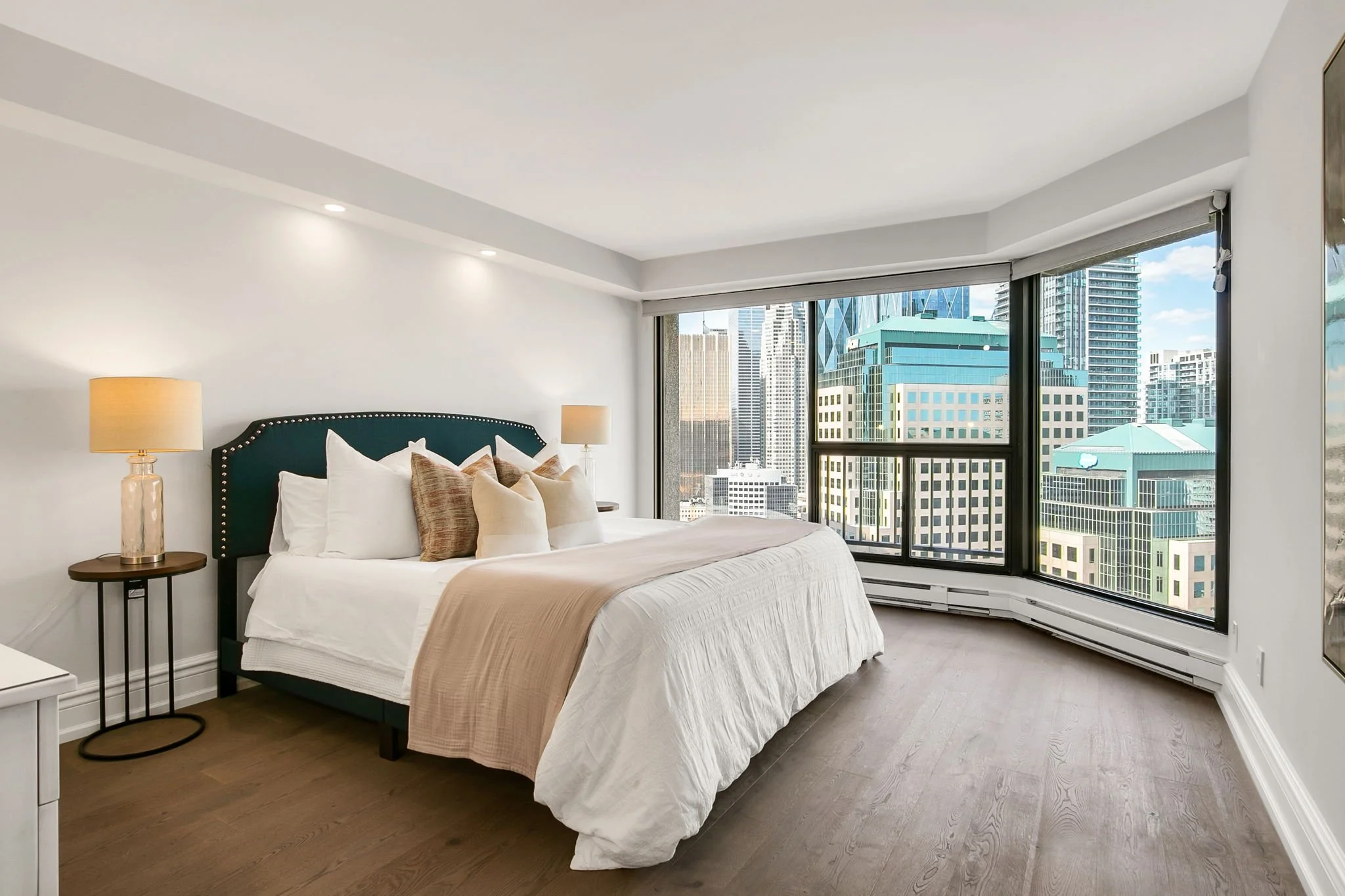 53-web-or-mls-26_002_Primary Bedroom.jpg