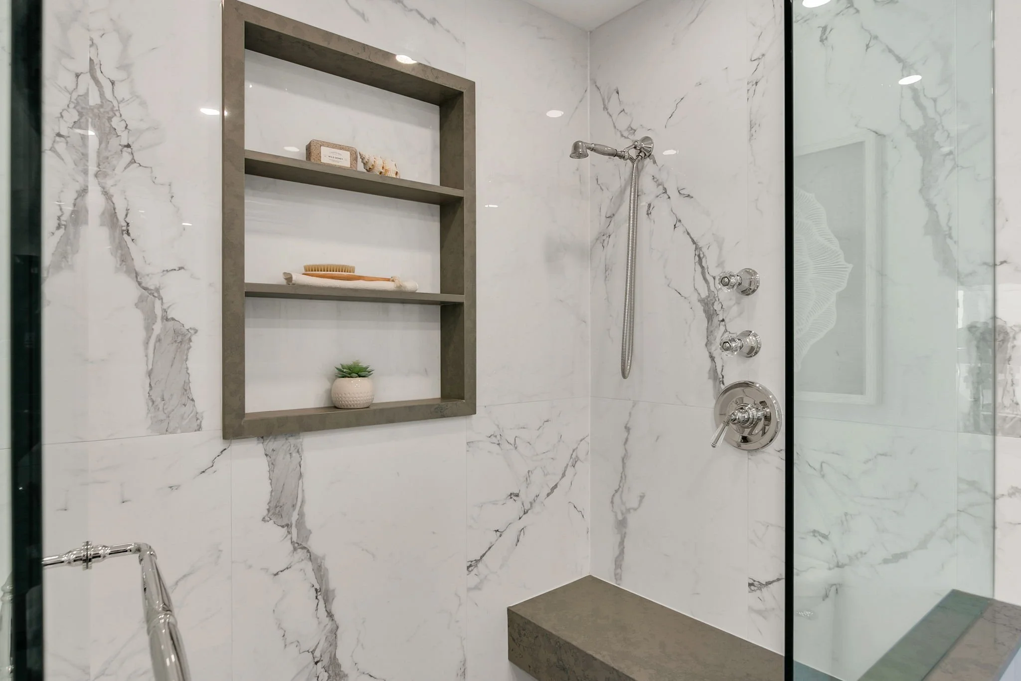 63-web-or-mls-27_002_Master Ensuite.jpg