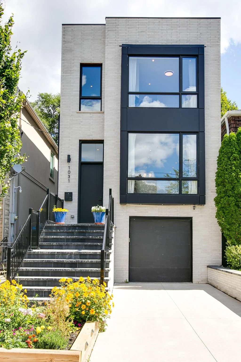 4-web-or-mls-1_004_Exterior Front.jpg
